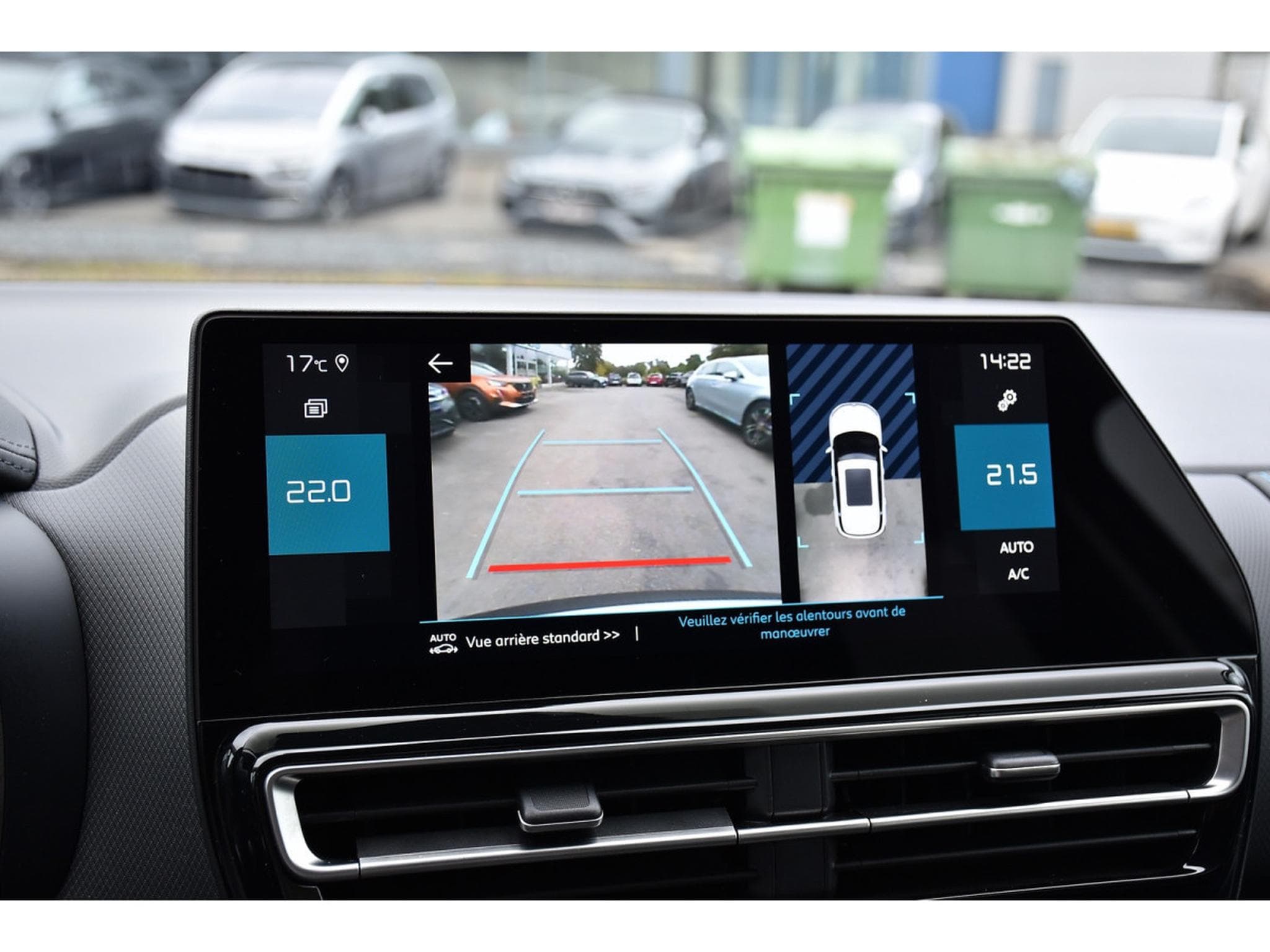 Citroën C5 Aircross 1.2 PureTech 130 Shine CUIR ACC SIDE GPS CAM 1° MAIN (2024) - Photo 16