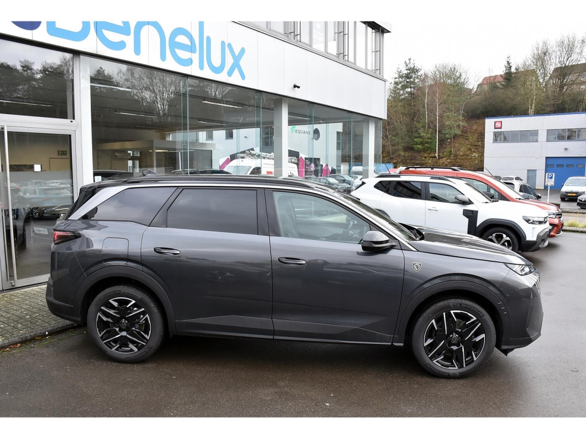 Peugeot 5008 GT Hybrid 145 e-DSC6 7 Pl. ACC CAM NEUF (2026) - Photo 3