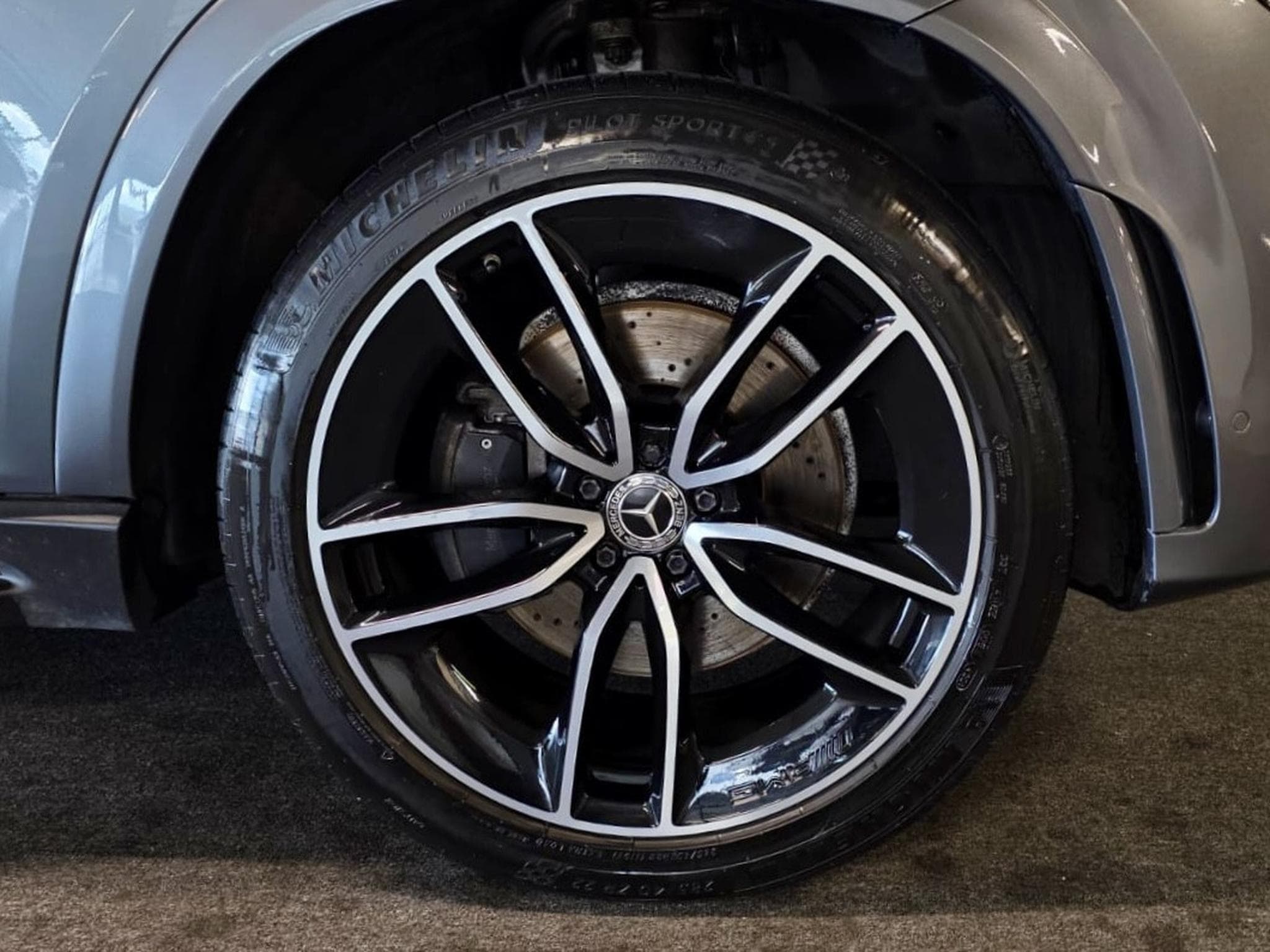 Mercedes GLE 350 D AMG LINE 7 SITZE BURMESTER PANO CUIR NAVI (2020) - Photo 16