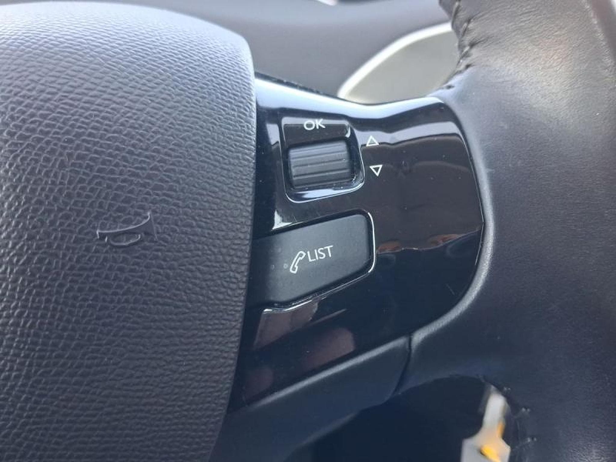 PEUGEOT 308 1.5 BlueHDi 130ch S&S Active (2021) - Foto 12