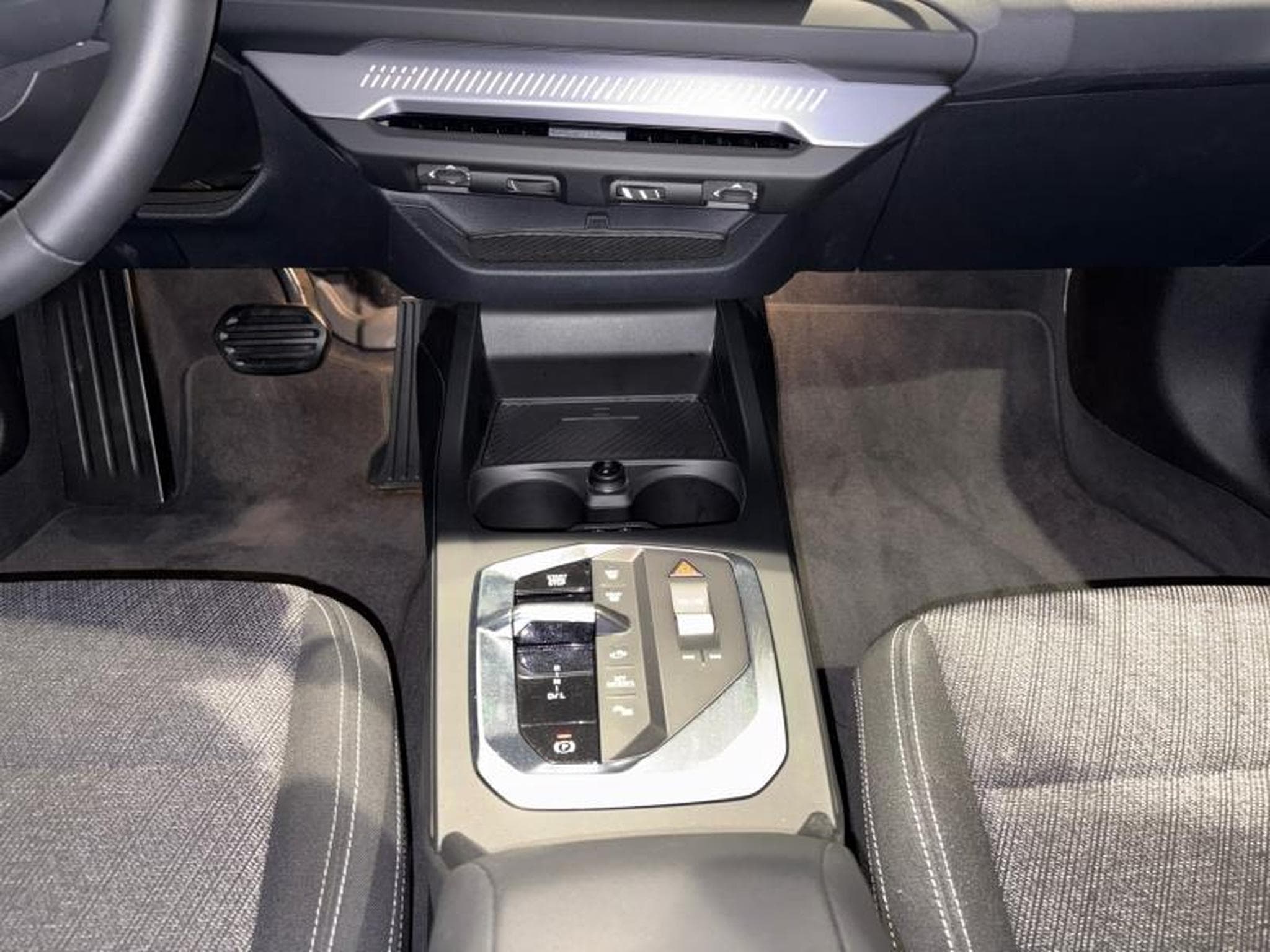 BMW 118 118d advantage (2024) - Photo 12