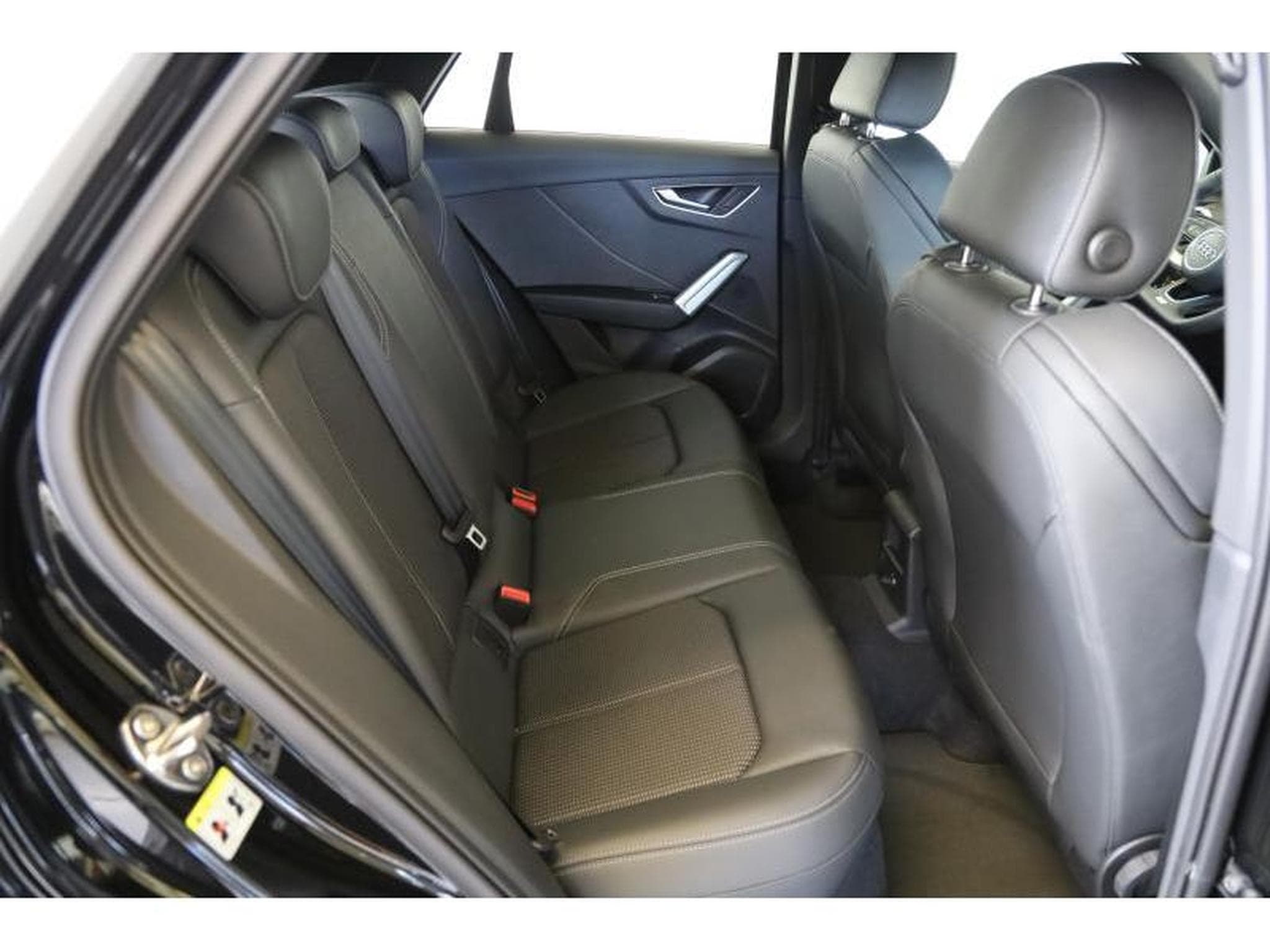 Audi Q2 S-Line (2026) - Foto 12