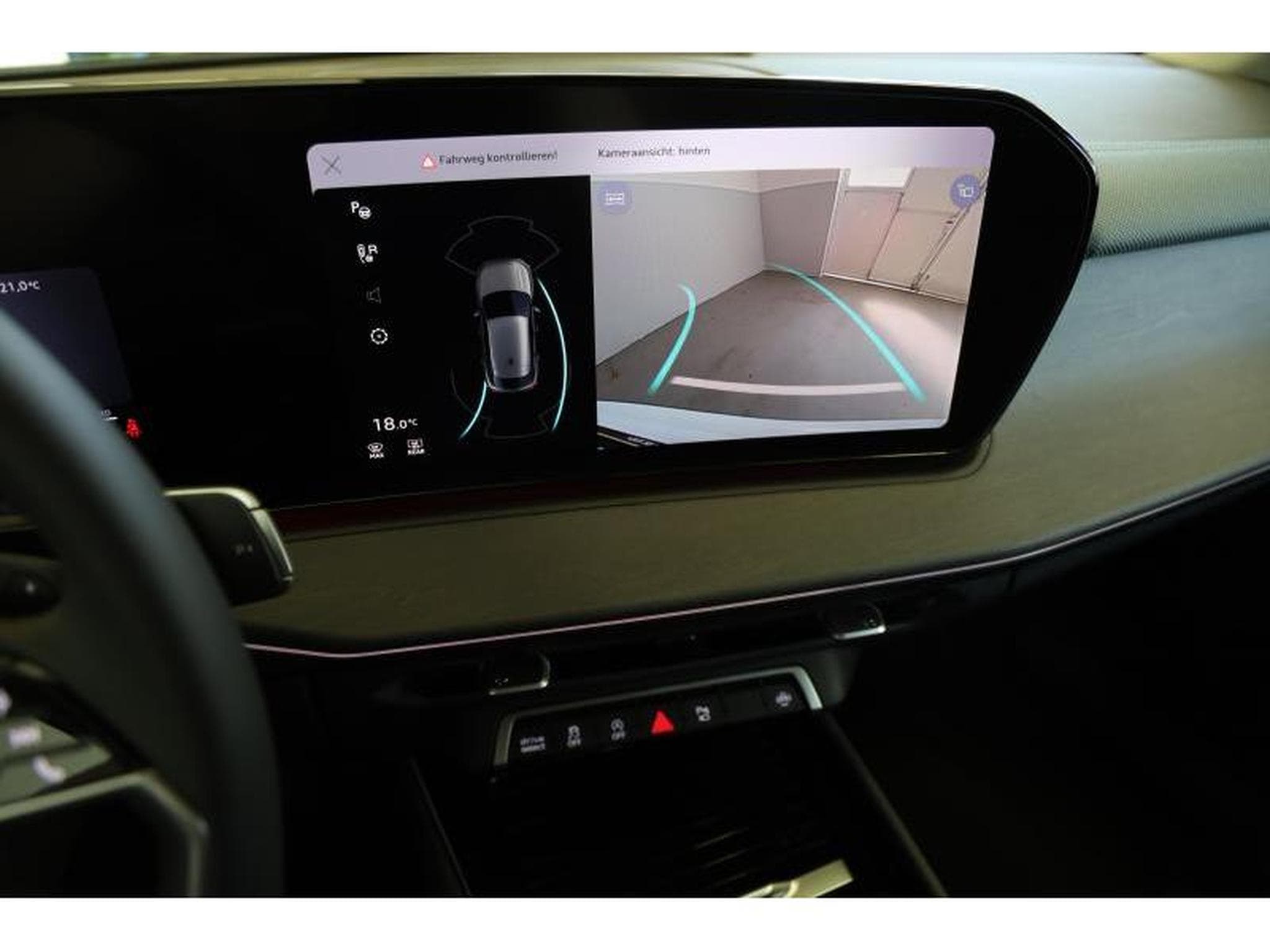 Audi Q3 Sportback (2026) - Foto 7