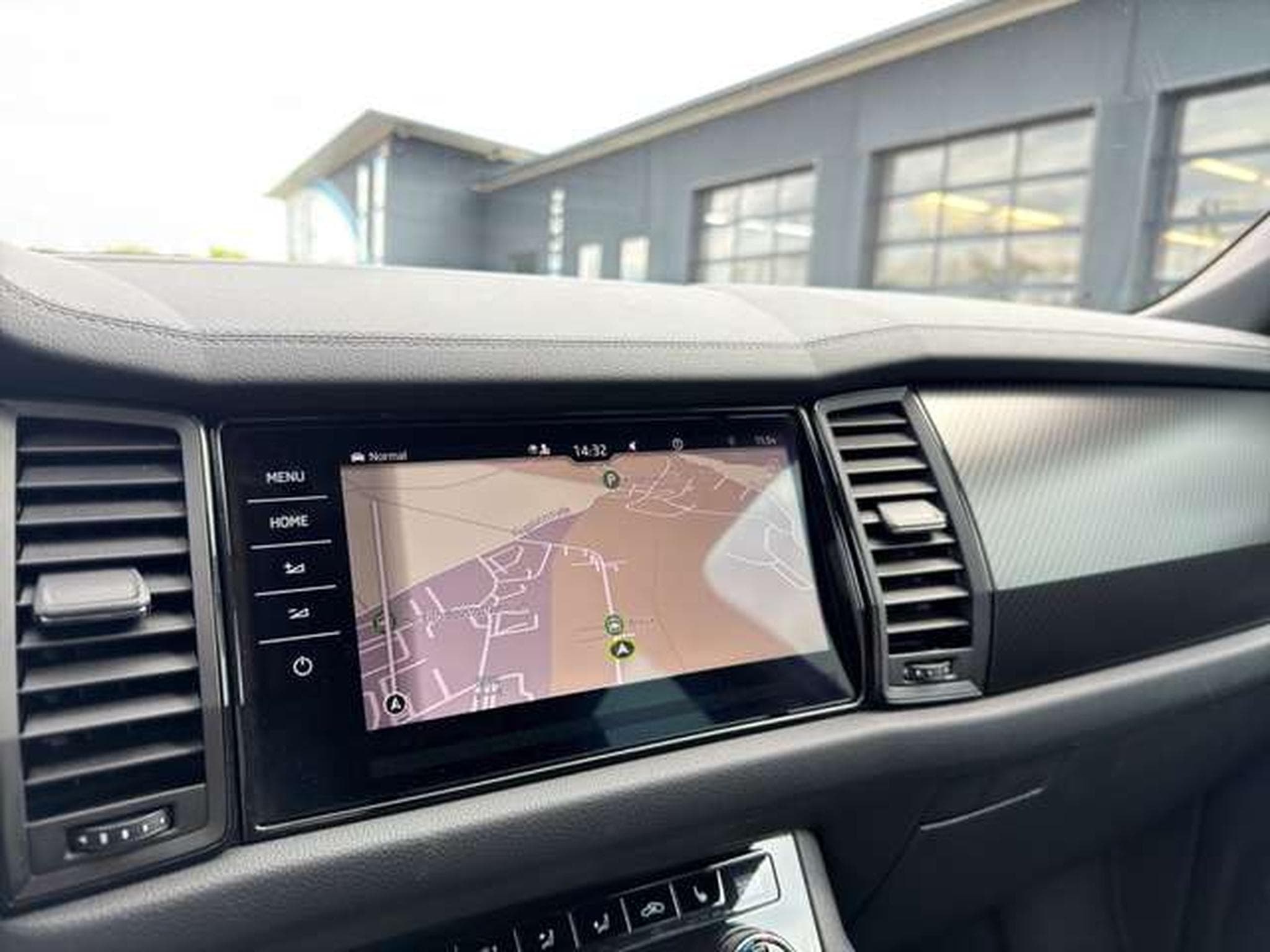 Skoda Kodiaq Sportline 4x4/Matrix/360°/ACC/AHK (2024) - Photo 16