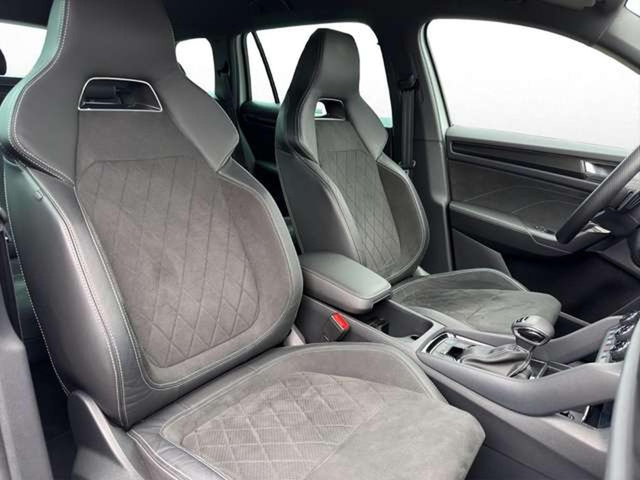 Skoda Kodiaq Sportline 4x4/Matrix/360°/ACC/AHK (2024) - Photo 18