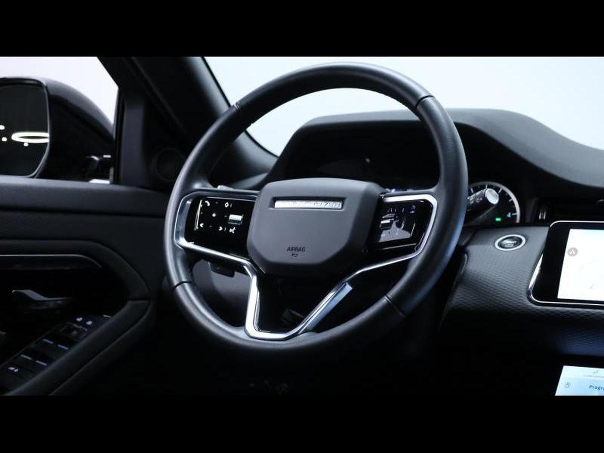 Land-Rover Range Rover Evoque D165 R-Dynamic S AWD Auto (2023) - Photo 16