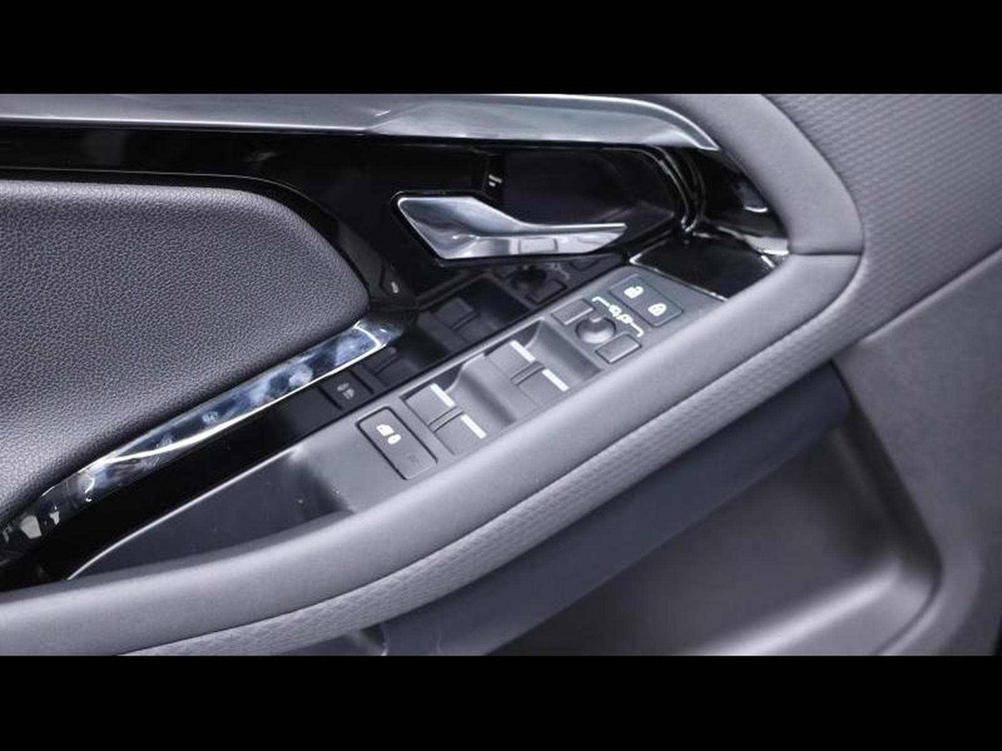 Land-Rover Range Rover Evoque D165 R-Dynamic S AWD Auto (2023) - Photo 26