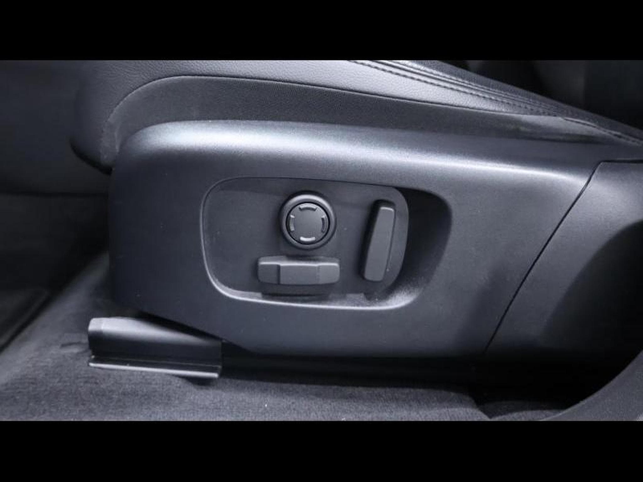 Land-Rover Range Rover Evoque D165 R-Dynamic S AWD Auto (2023) - Photo 27