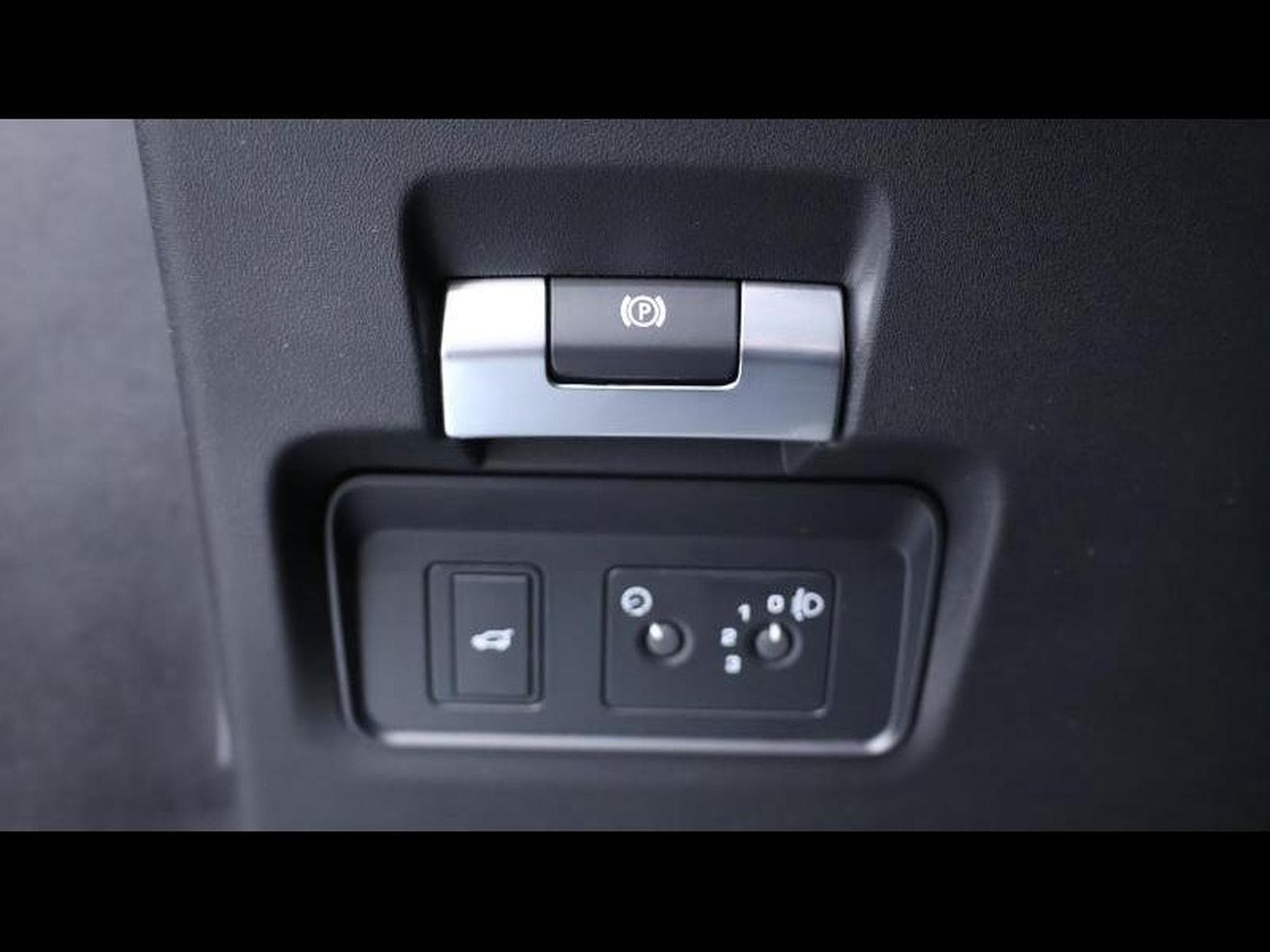 Land-Rover Range Rover Evoque D165 R-Dynamic S AWD Auto (2023) - Photo 28