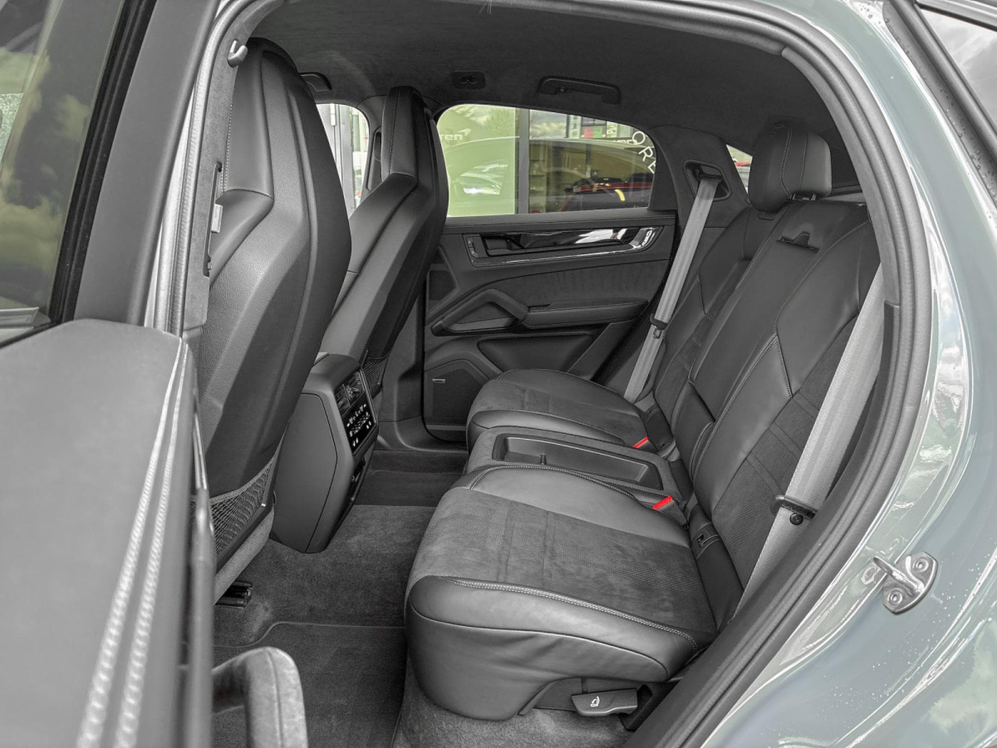 Porsche Cayenne COUPE TURBO GT mit GT-PACKET /XPEL PROTECTION (2025) - Photo 7