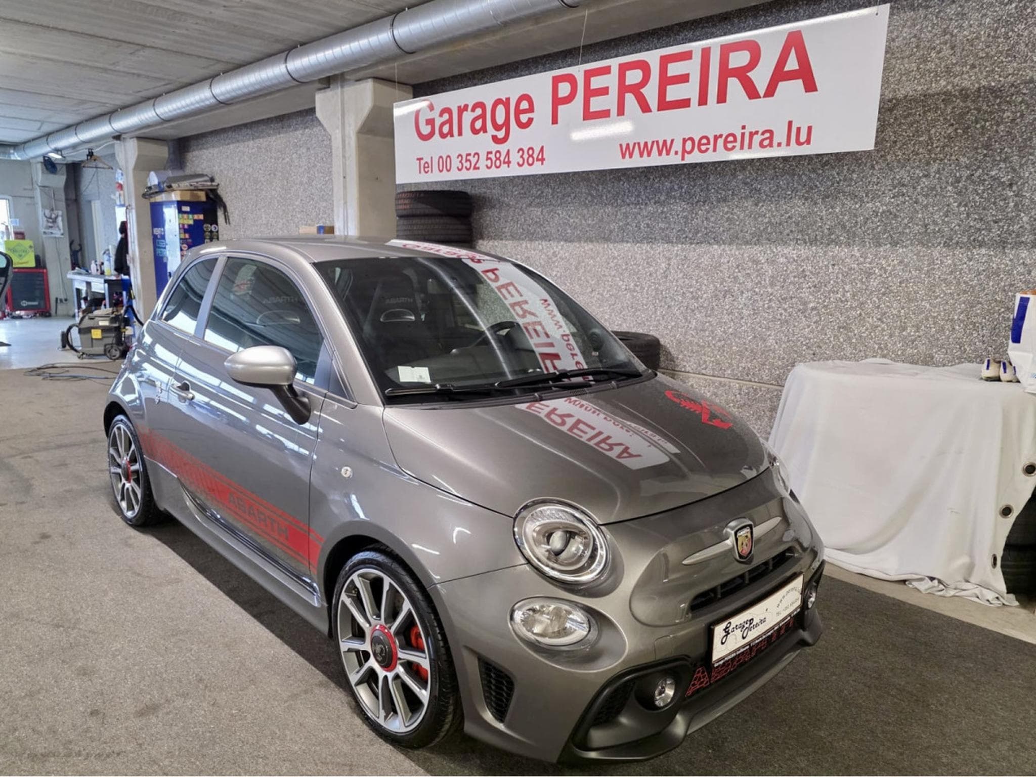 Abarth 595 1.4 T-JET 165 AUTO BEATS CUIR NAVI 1 HAND (2020) - Foto 1