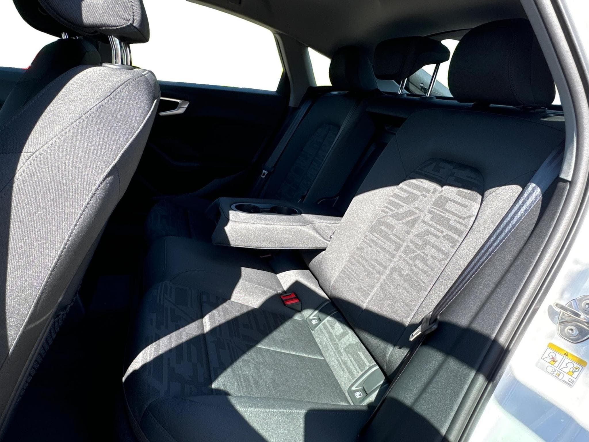 Audi A5 Basis (2025) - Photo 16