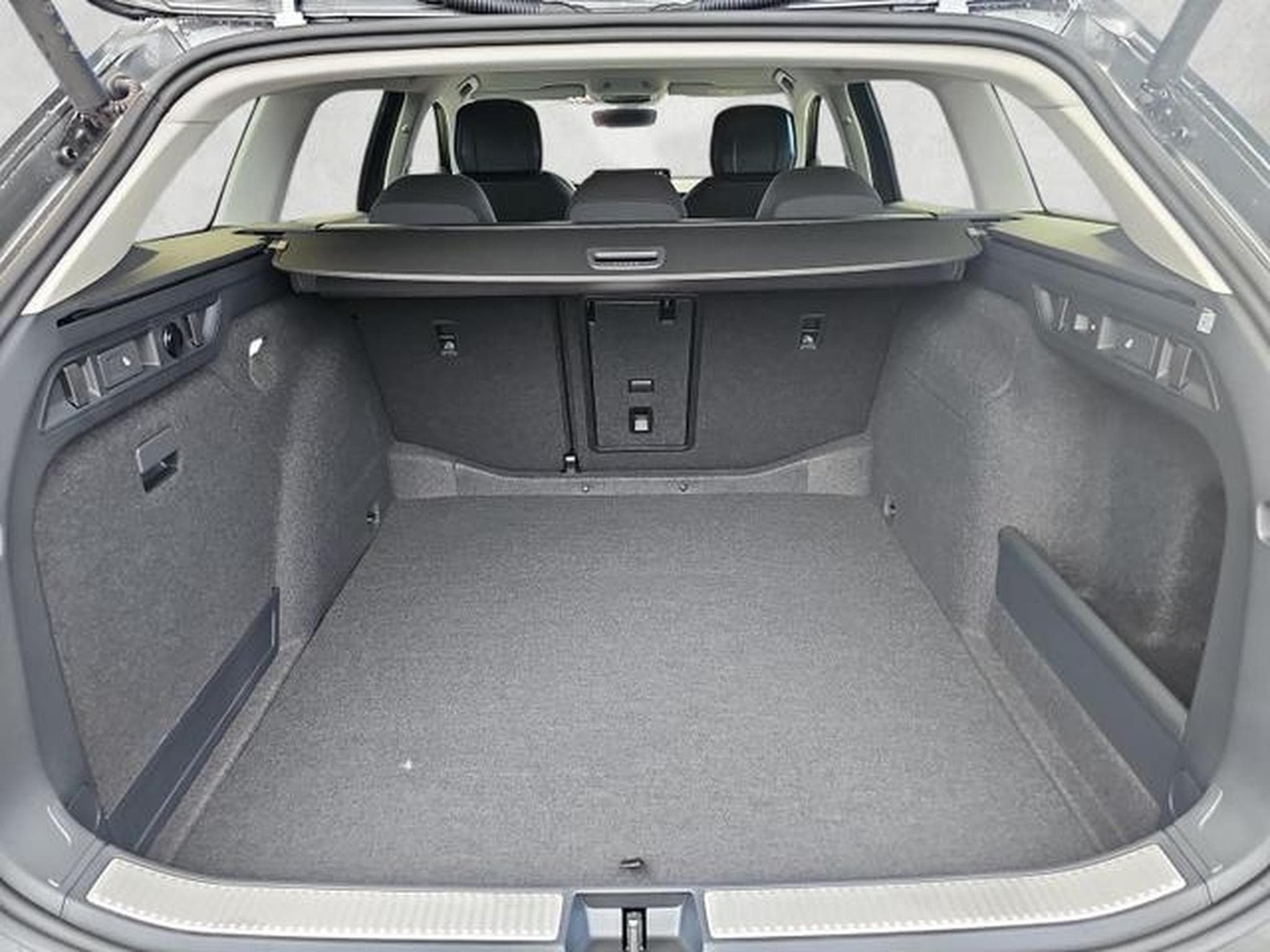 Skoda Superb 2.0 TDI 110 kW Selection (2026) - Photo 14