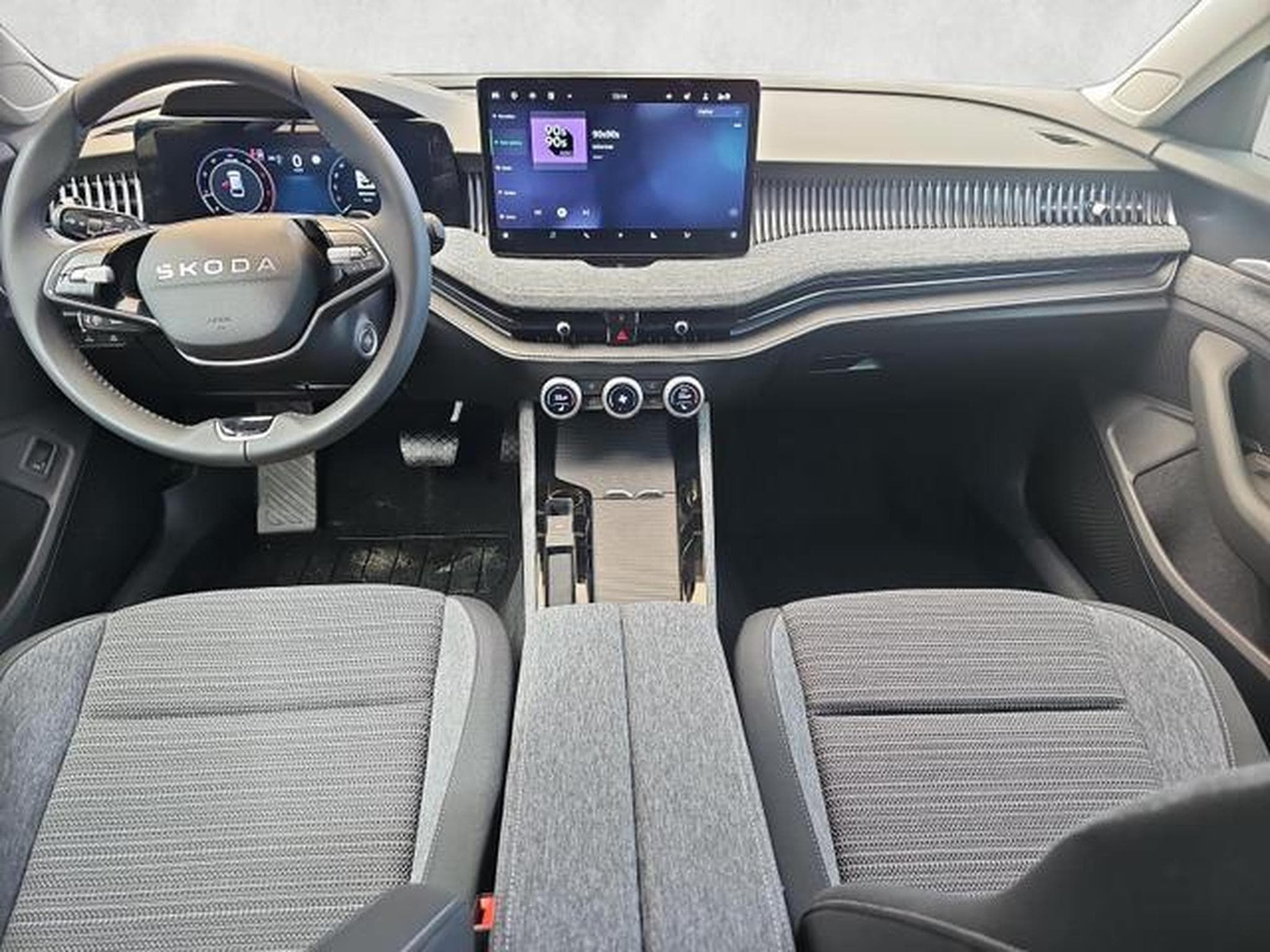 Skoda Superb 2.0 TDI 110 kW Selection (2026) - Photo 11