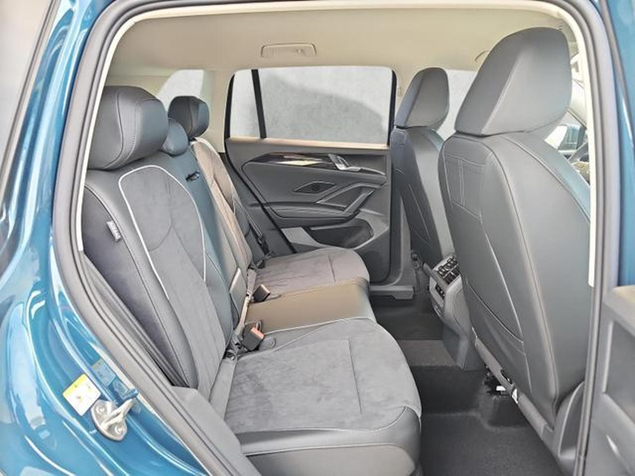 VW Tiguan 2.0 TDI 110 kW Elegance (2026) - Foto 13