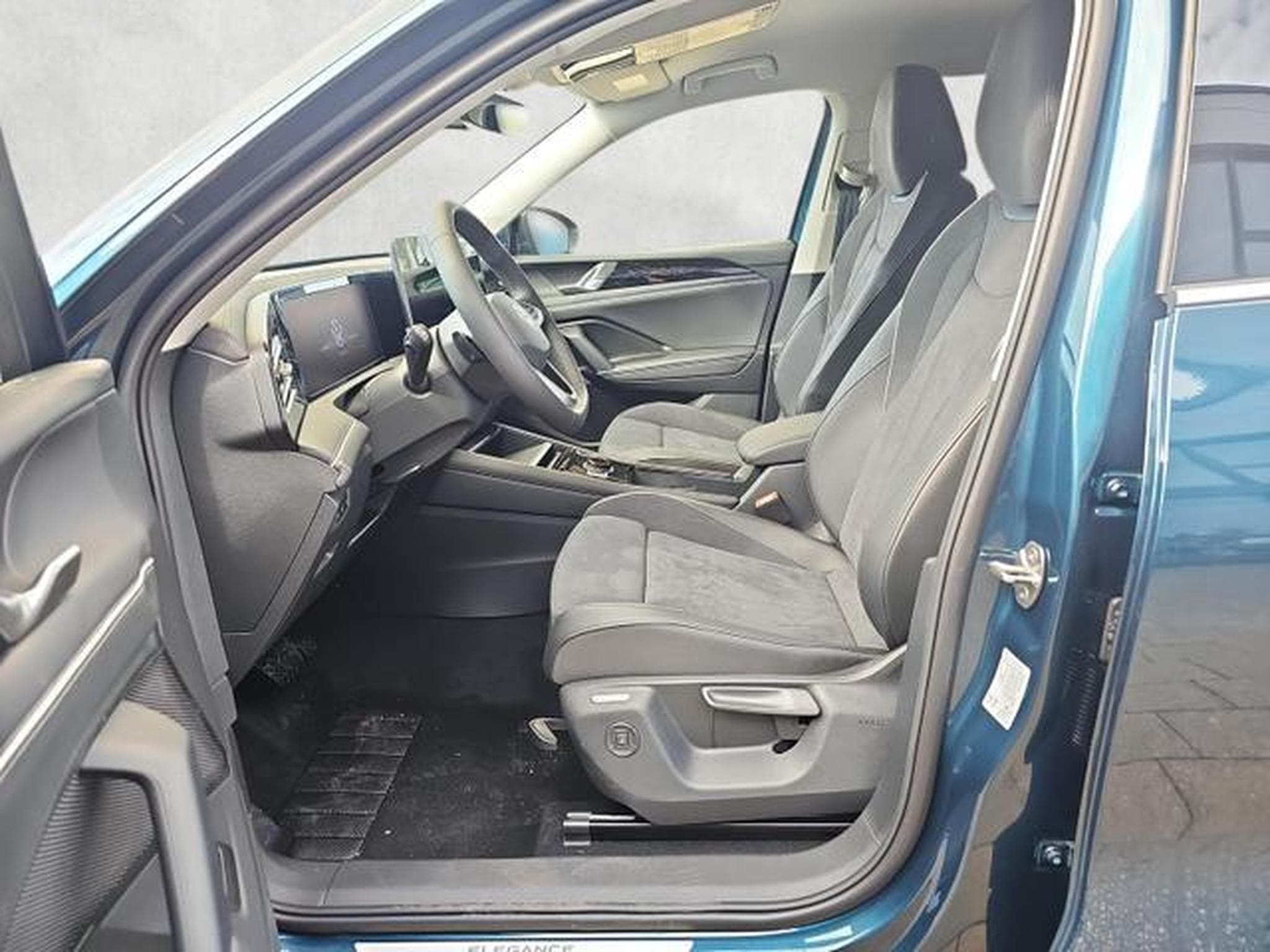 VW Tiguan 2.0 TDI 110 kW Elegance (2026) - Foto 9