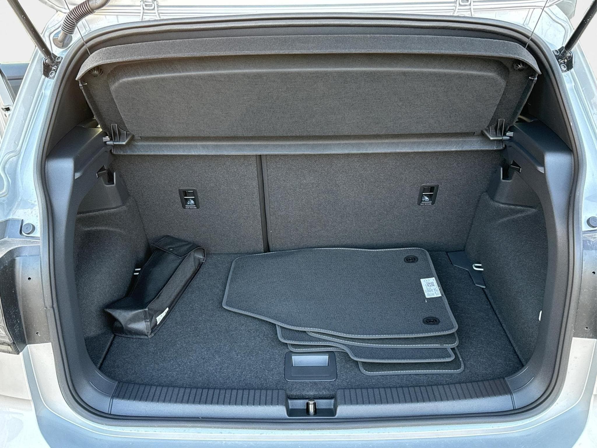 VW T-Cross R-Line Limited (2026) - Foto 11