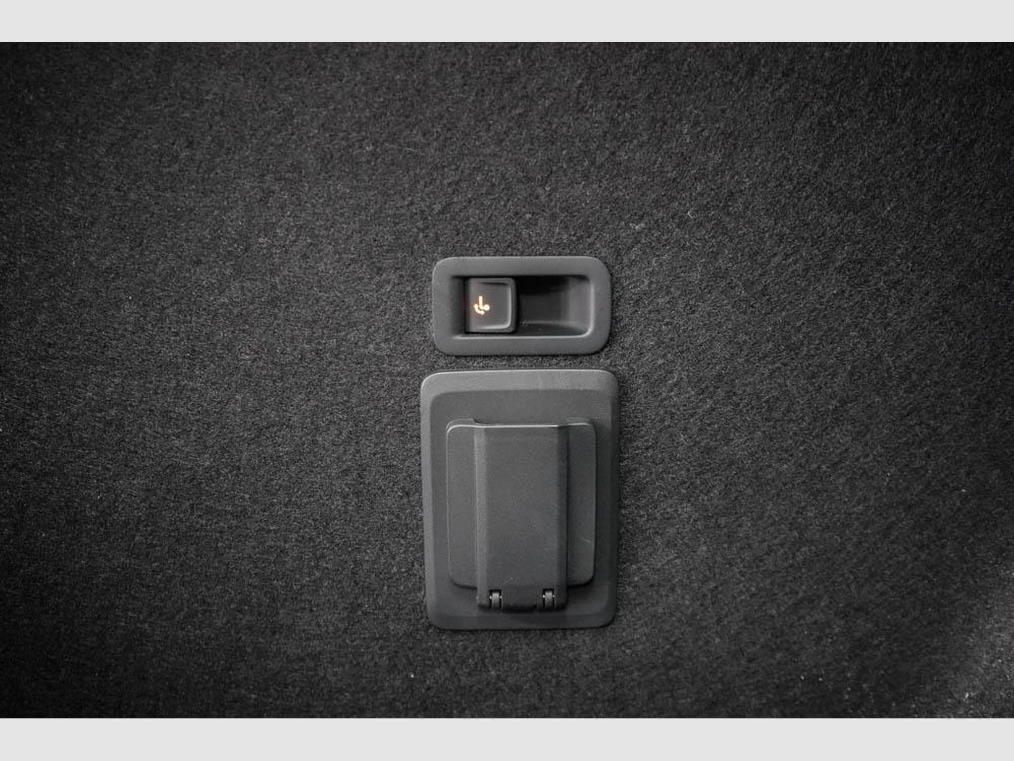 Cupra Leon ST 2,0 TSI (2025) - Photo 19