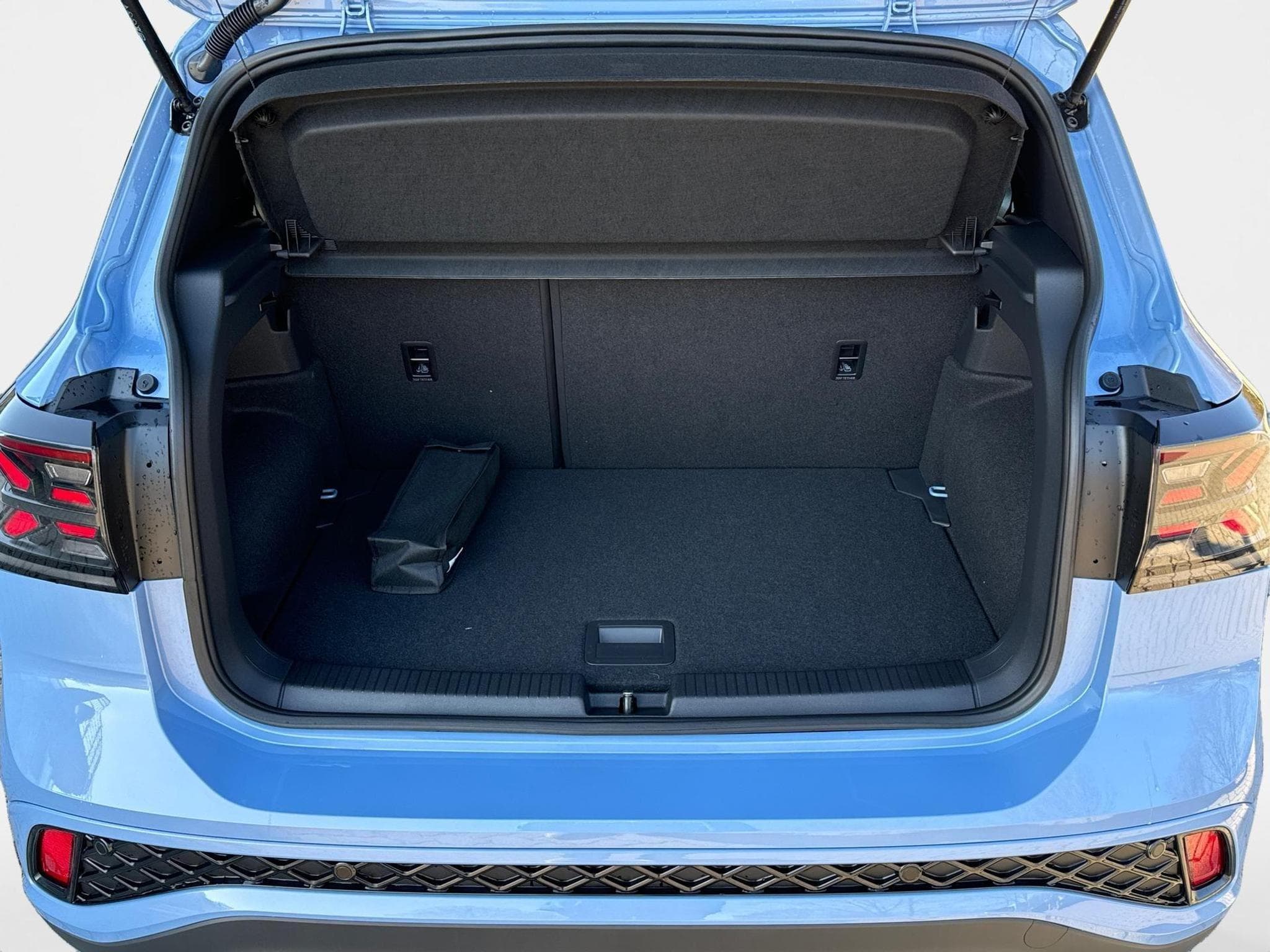 VW T-Cross R-Line Limited (2026) - Foto 11