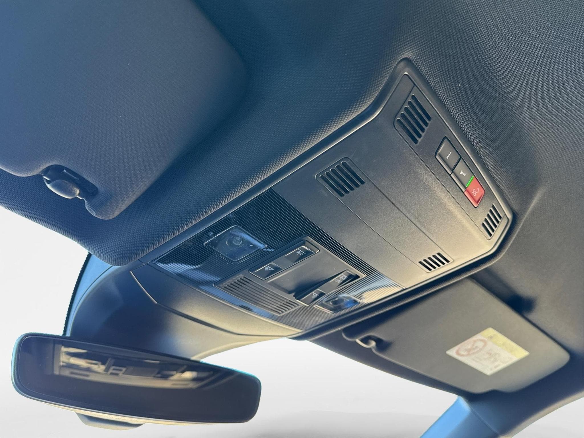 VW T-Cross R-Line Limited (2026) - Foto 25