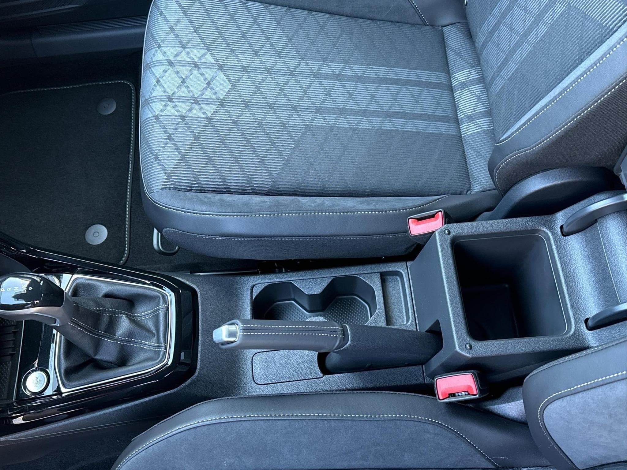 VW T-Cross R-Line Limited (2026) - Foto 13