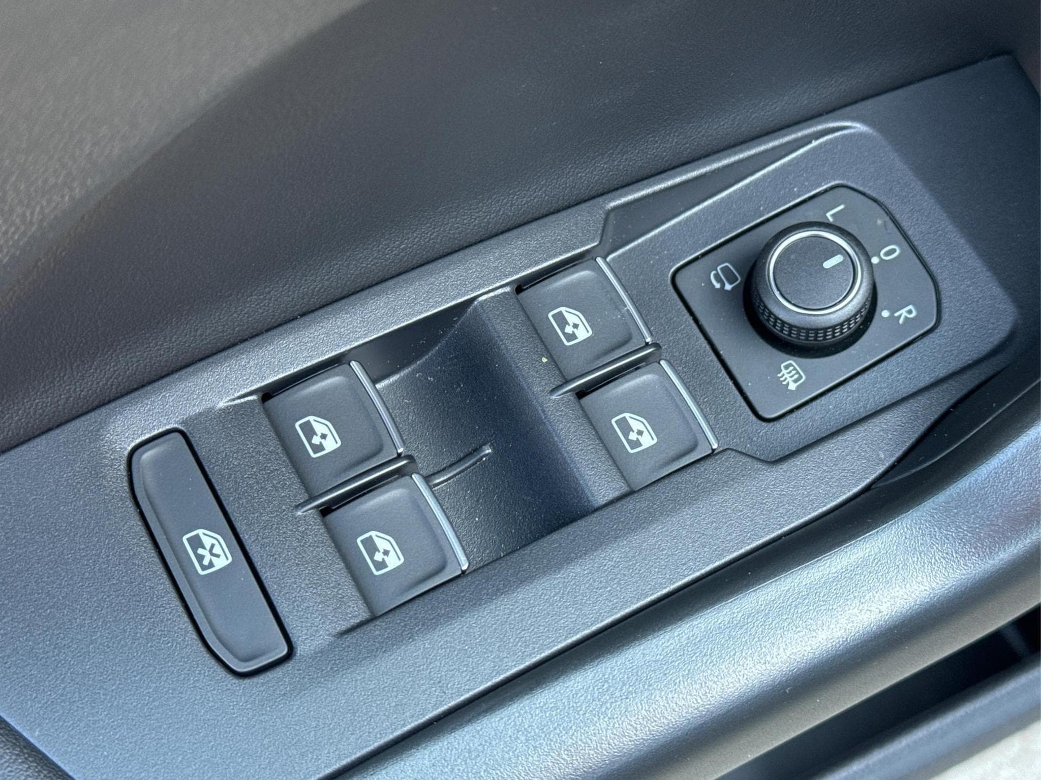 VW T-Cross R-Line Limited (2026) - Foto 17