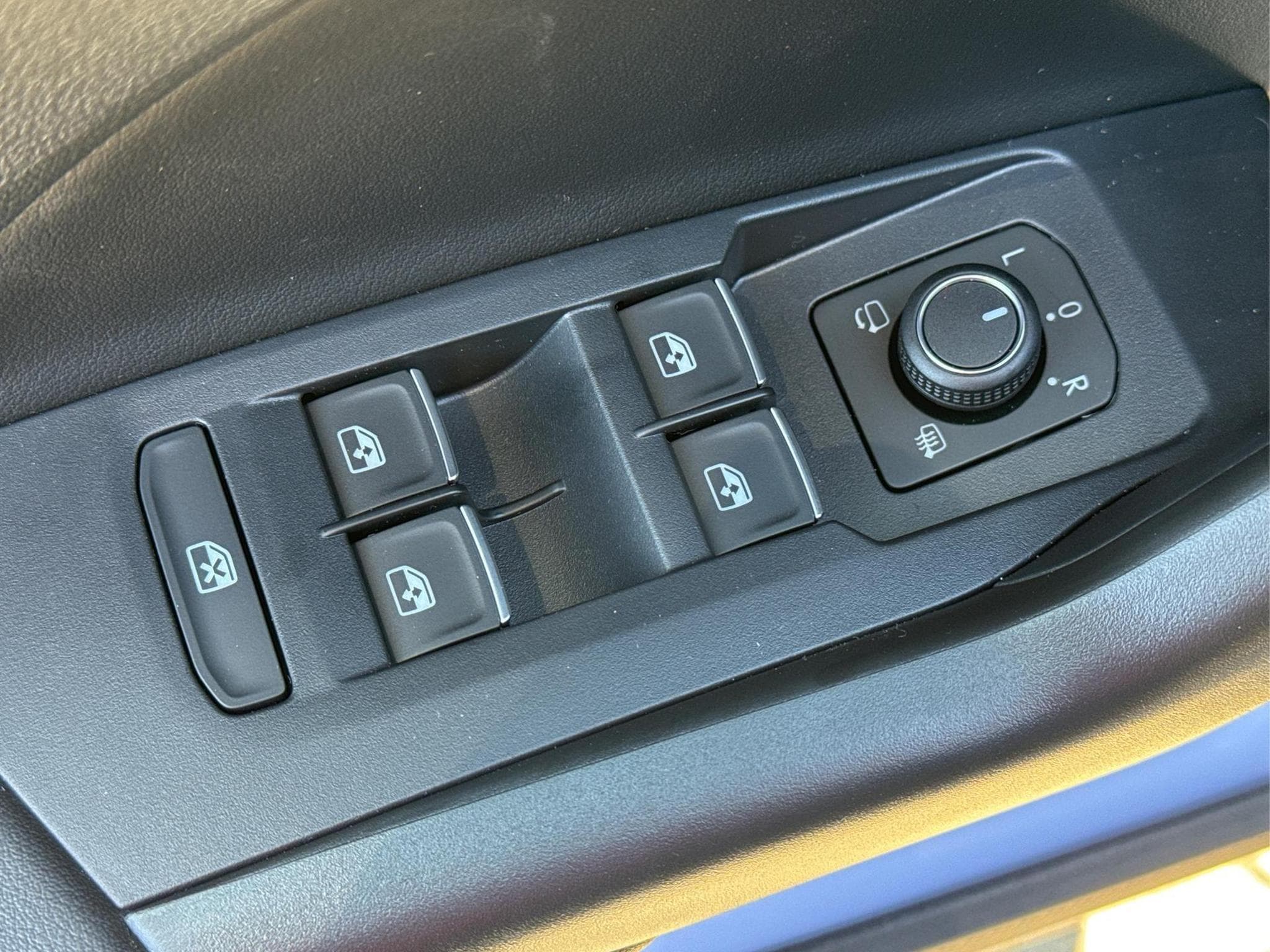 VW T-Cross R-Line Limited (2026) - Foto 17