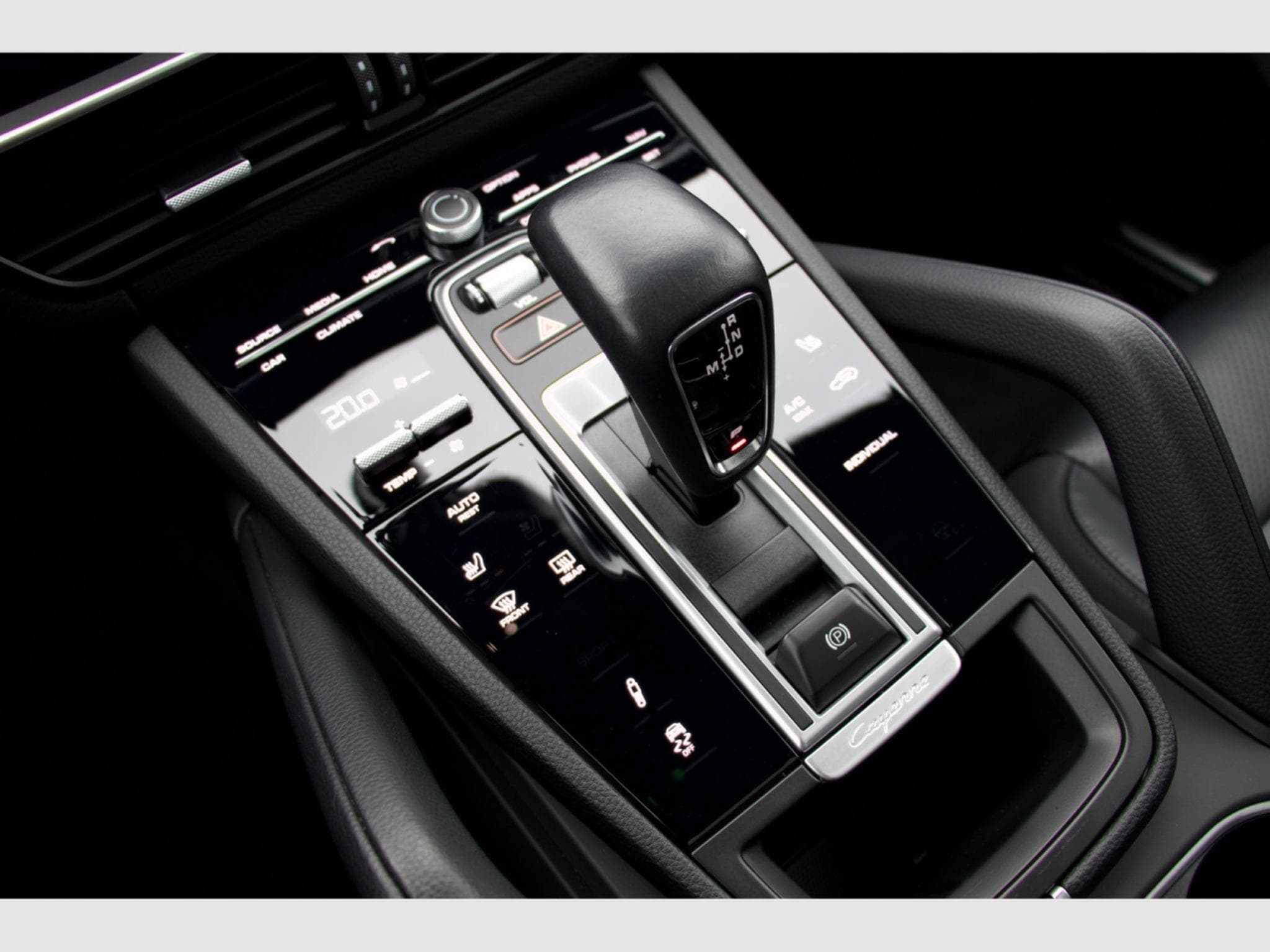 Porsche Cayenne E-Hybrid Cayenne Platinum Edition - Sport Design Pack (2023) - Photo 10