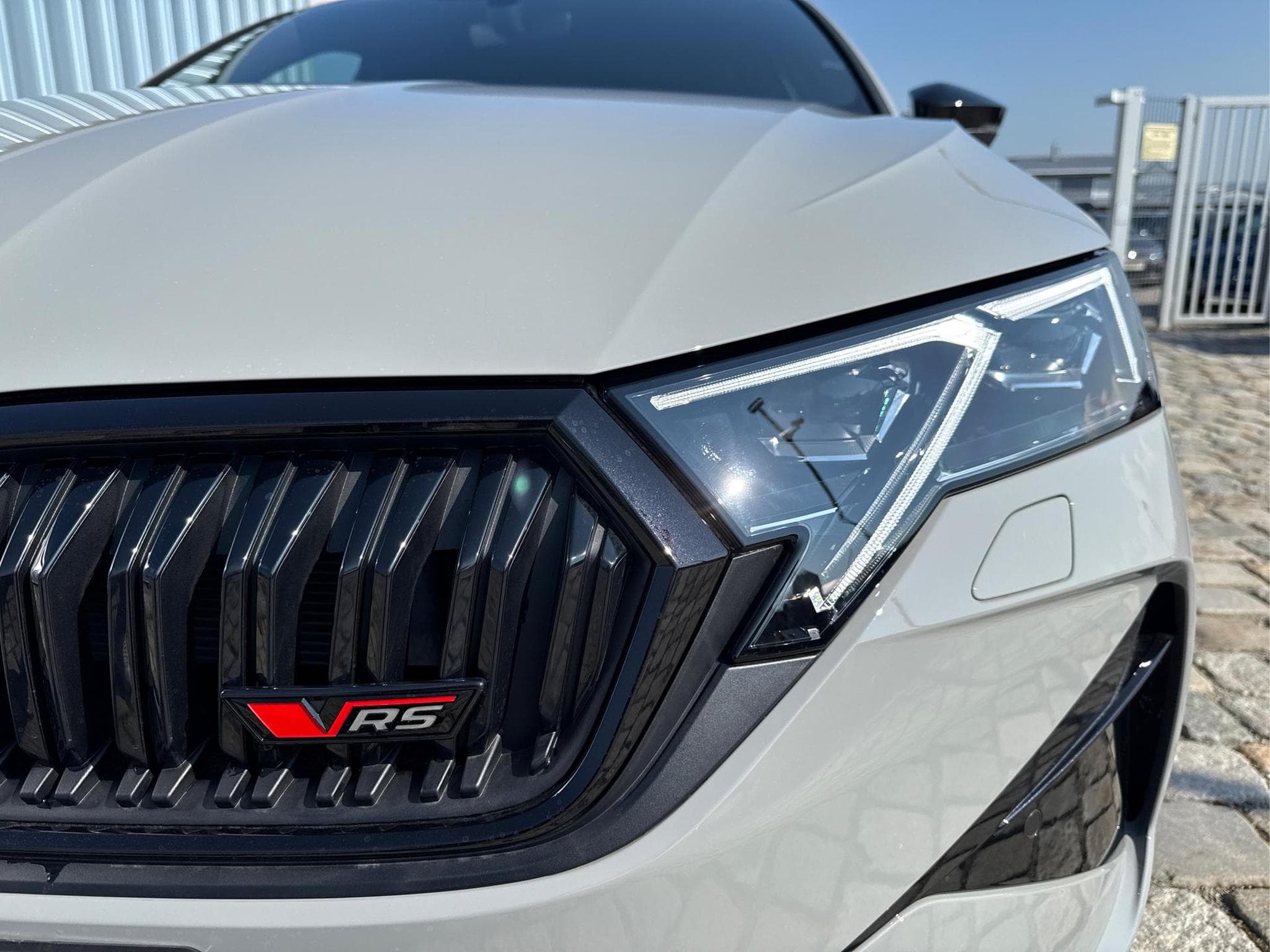 Skoda Octavia RS 2,0 TSI (2026) - Photo 16