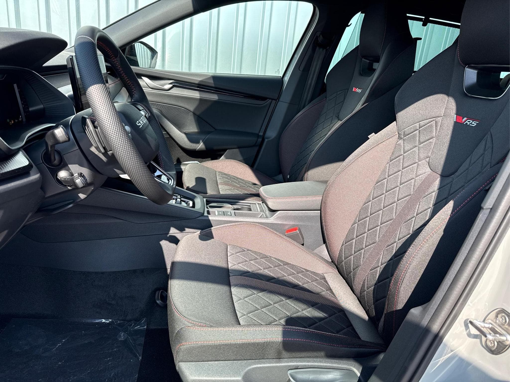 Skoda Octavia RS 2,0 TSI (2026) - Photo 9