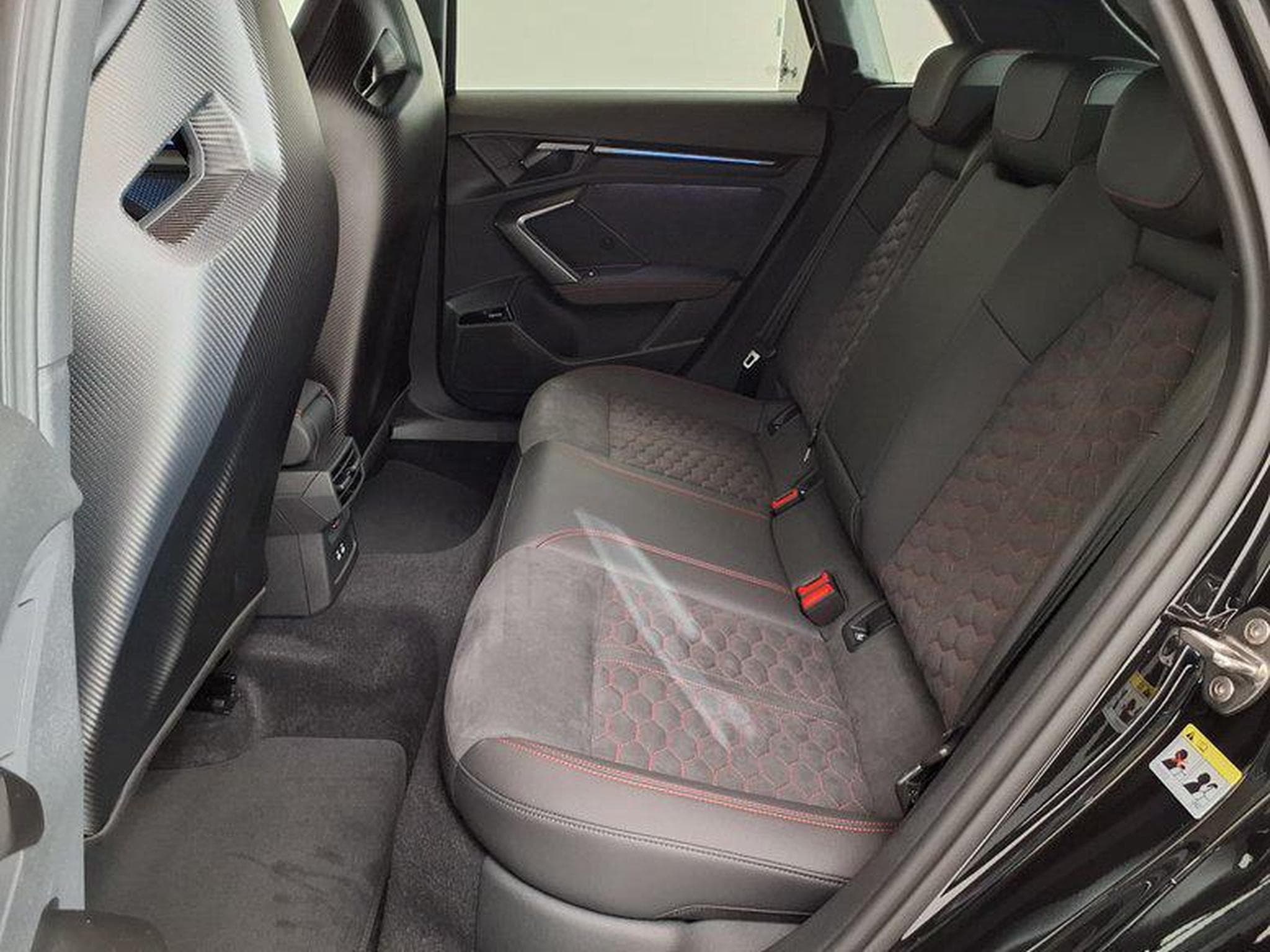 Audi RS3 Sportback 2.5 TFSI 7-Gang S tronic quattro (2026) - Photo 10