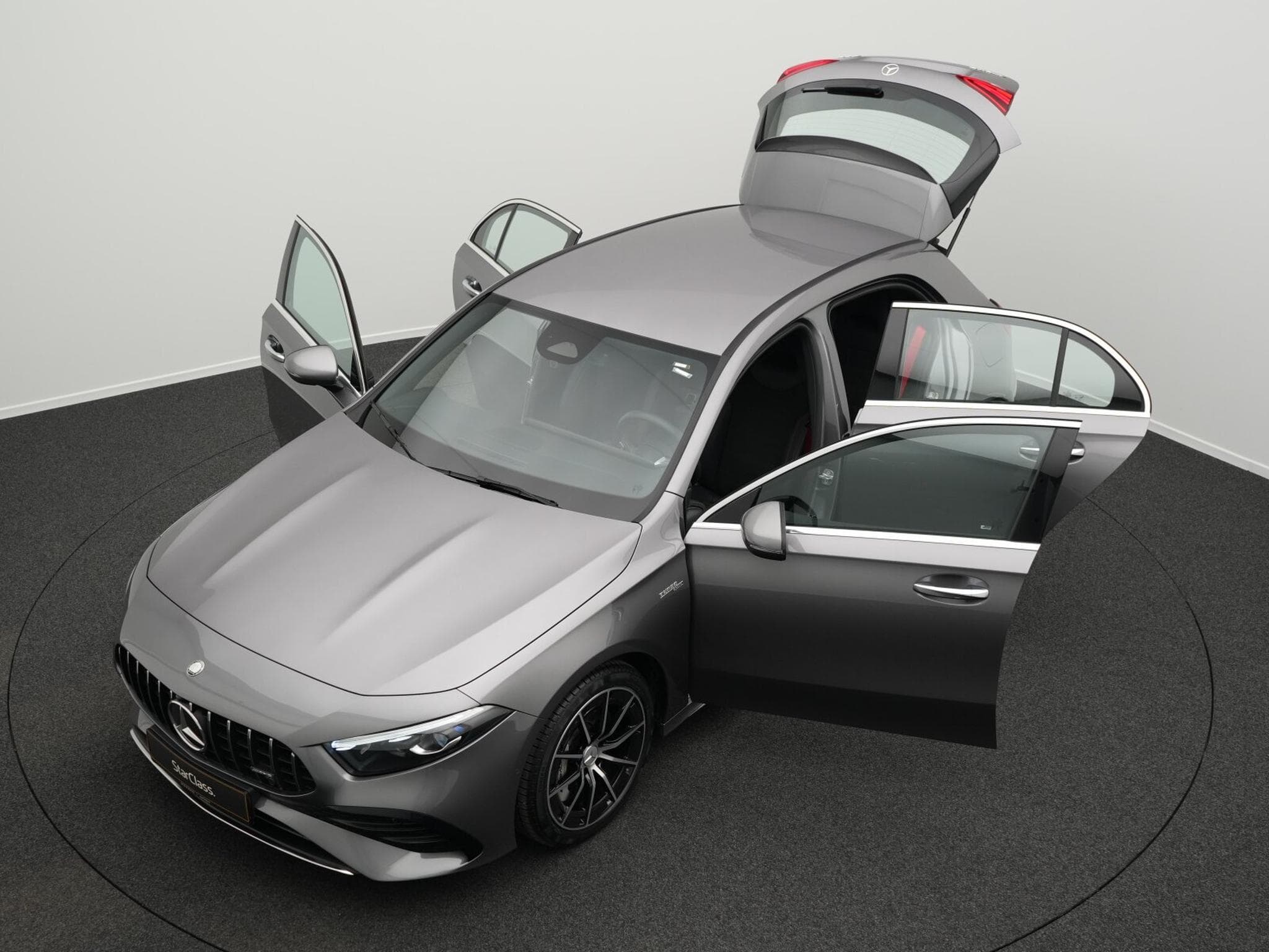 Mercedes A 35 AMG 4M Multi+Kamera+Ambi+MBUX (2024) - Photo 12