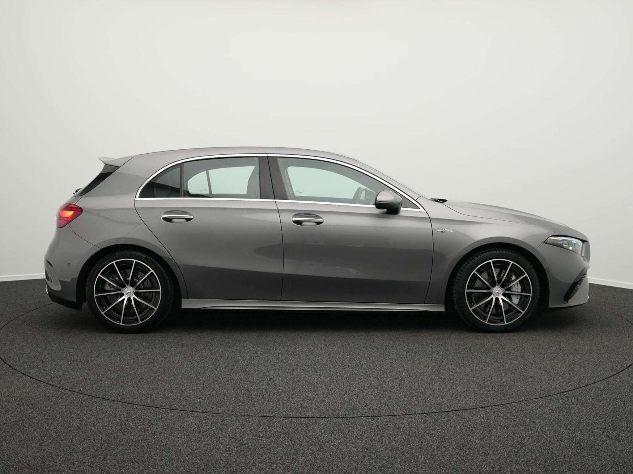 Mercedes A 35 AMG 4M Multi+Kamera+Ambi+MBUX (2024) - Photo 5