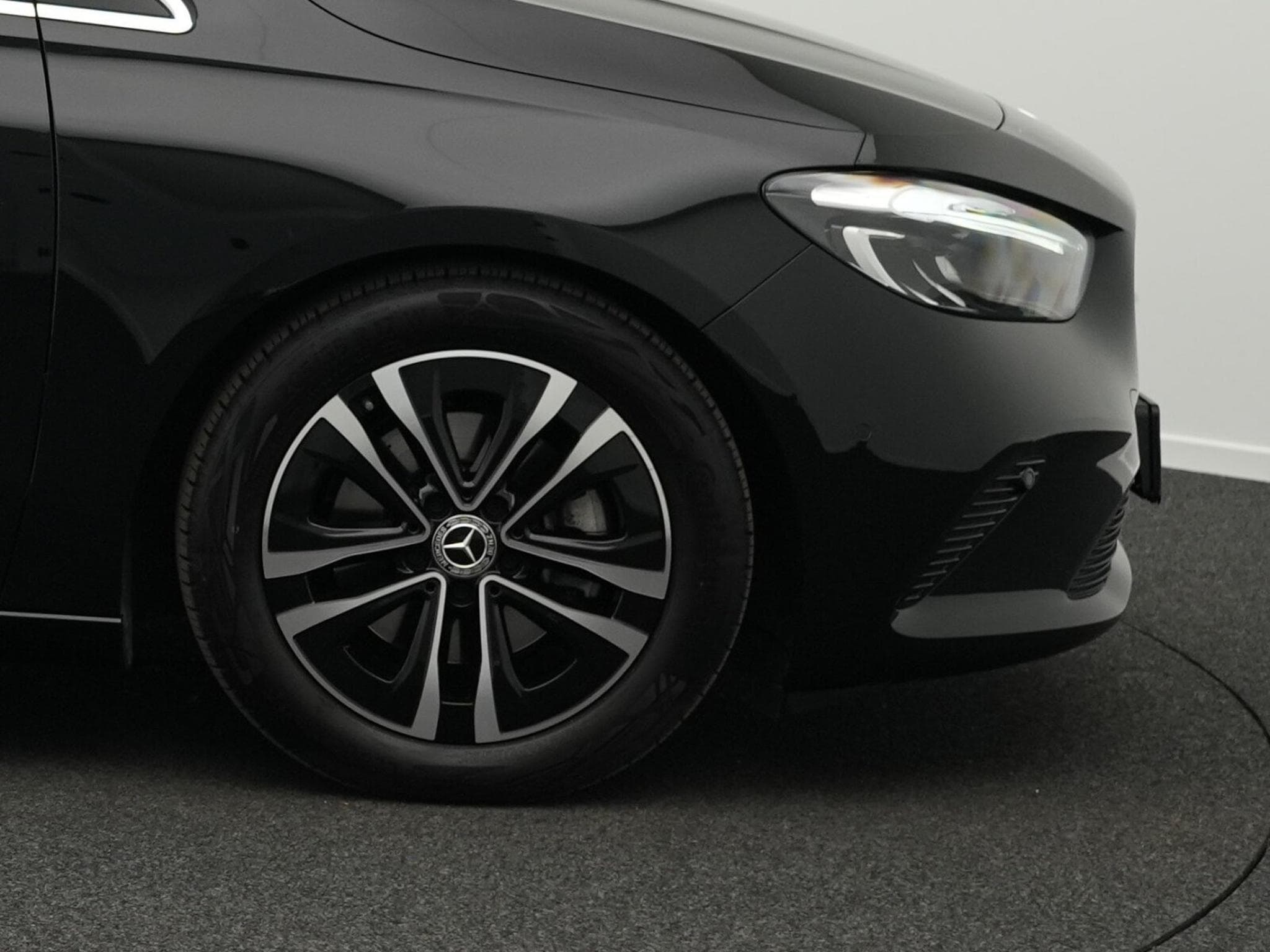 Mercedes B 180 d (2025) - Foto 6