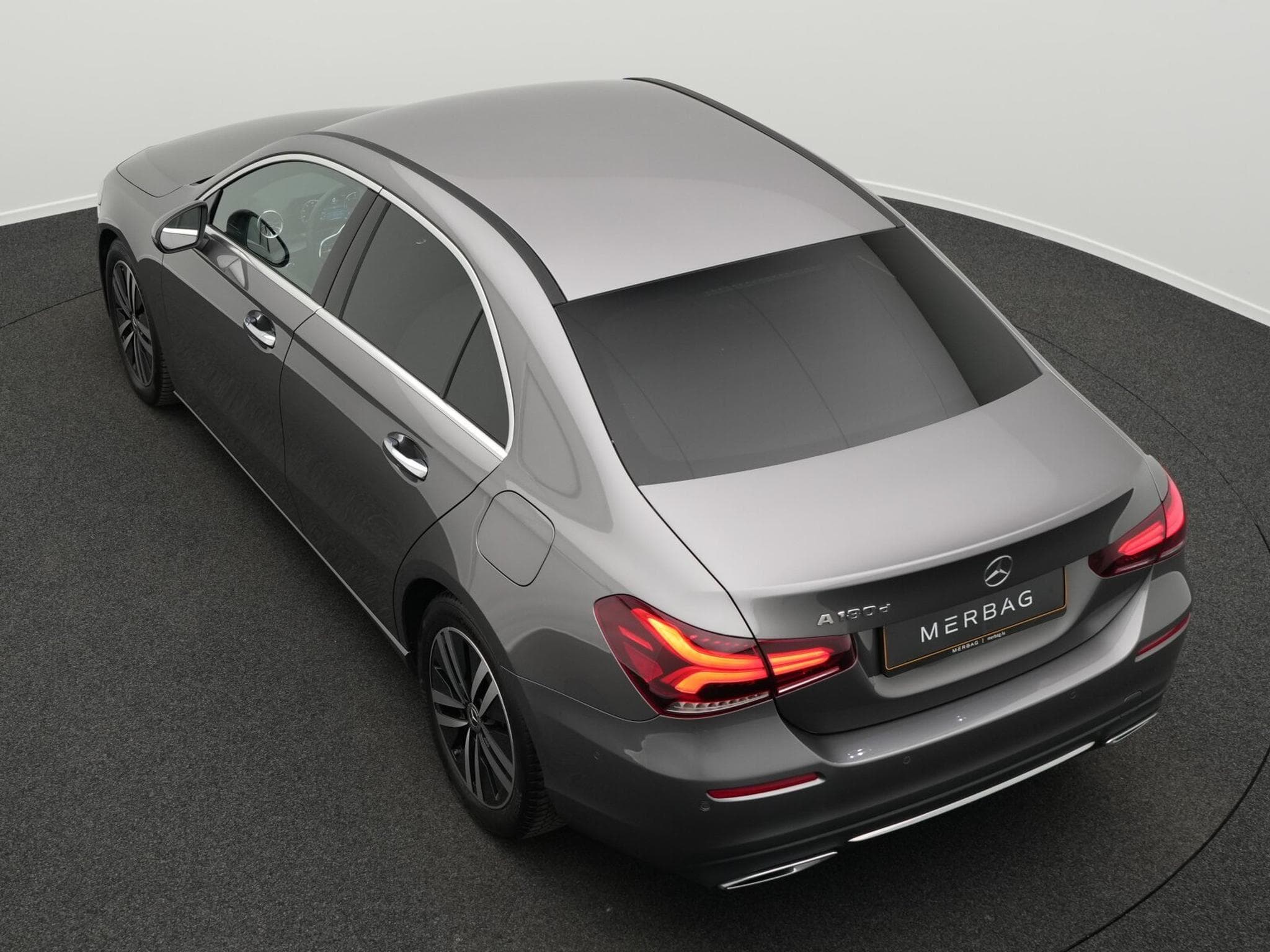 Mercedes A 180 d AMG-Line Multi+360°+Pano+Night+Memo (2022) - Photo 11