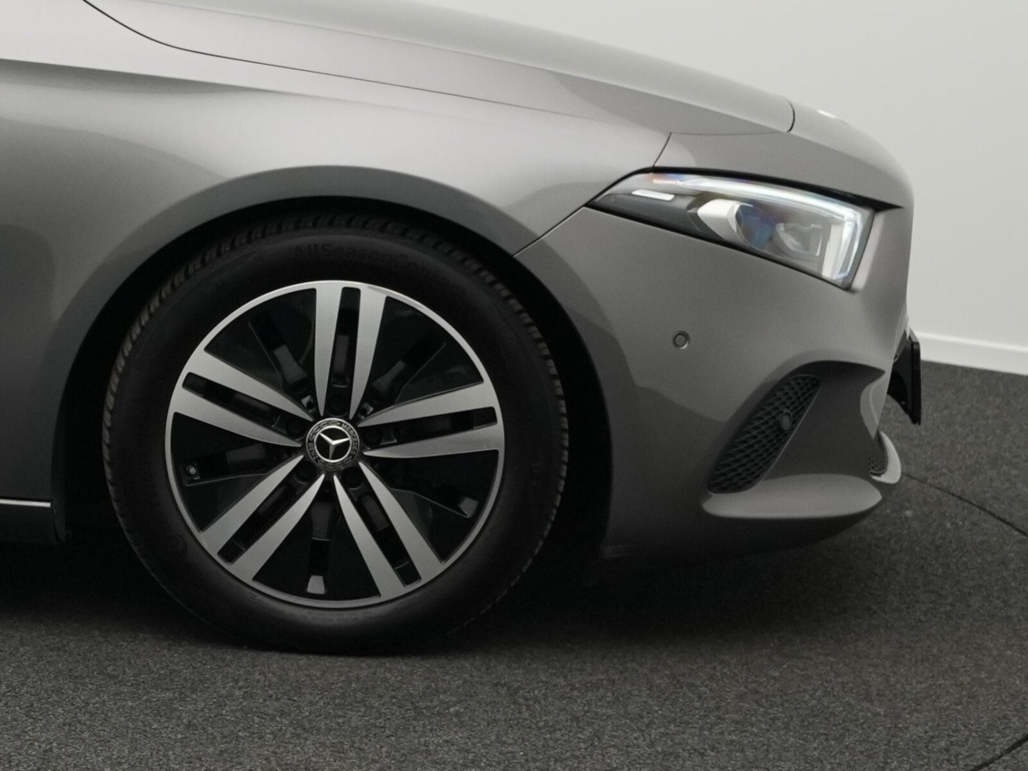 Mercedes A 180 d AMG-Line Multi+360°+Pano+Night+Memo (2022) - Photo 6