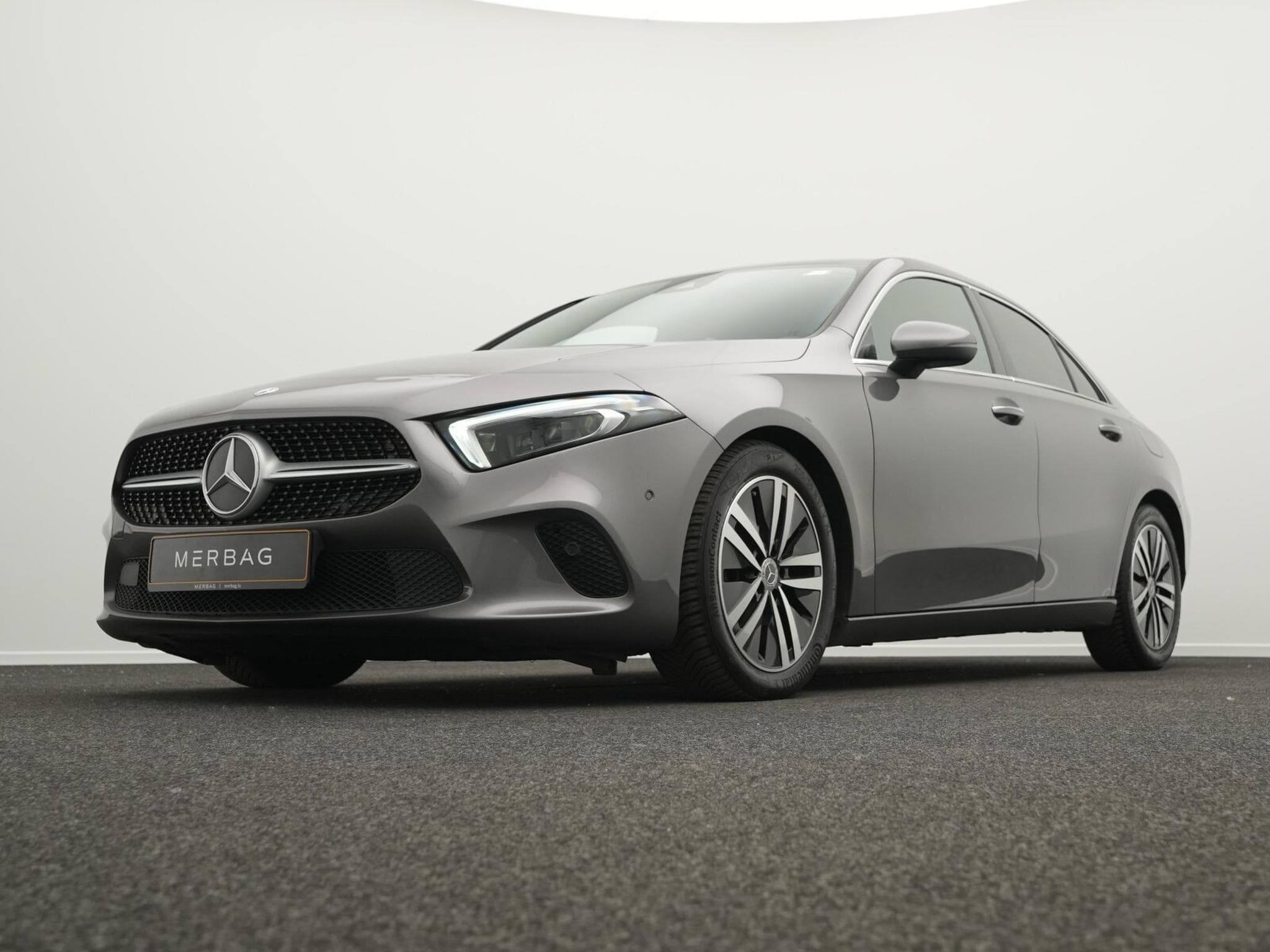 Mercedes A 180 d AMG-Line Multi+360°+Pano+Night+Memo (2022) - Photo 8