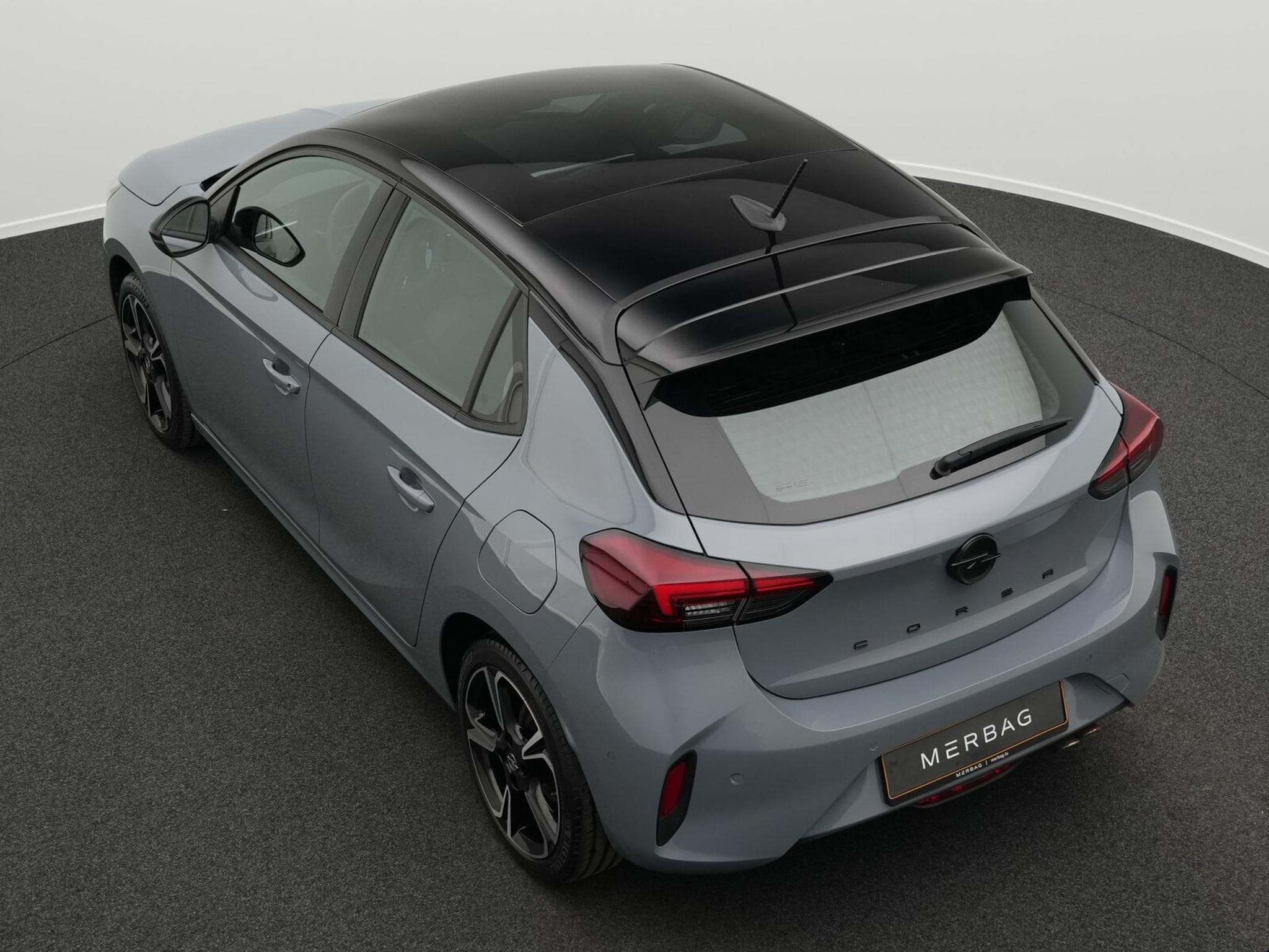 Opel Corsa F 1.2 Turbo GS (2024) - Foto 11