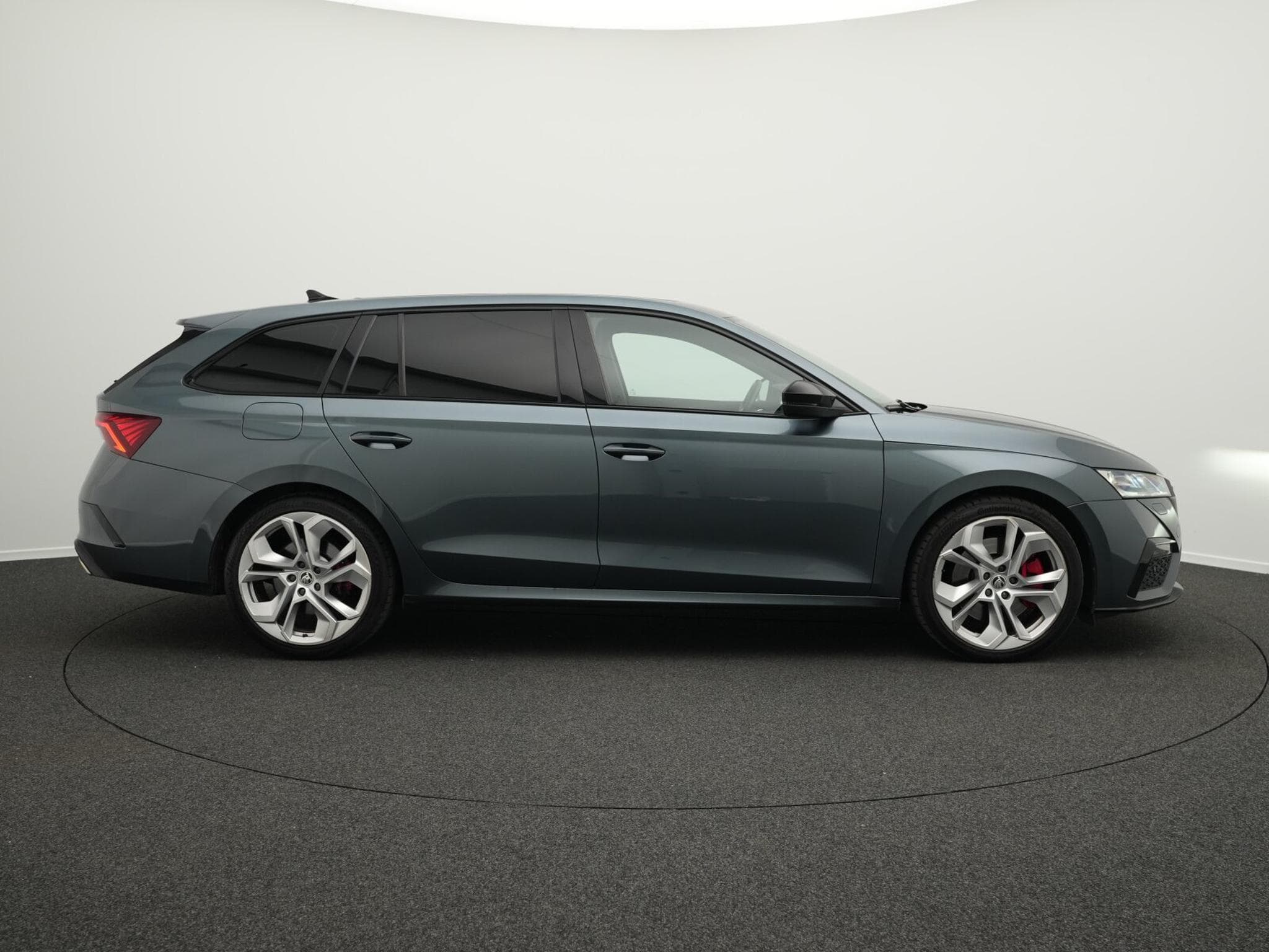 SKODA OCTAVIA Octavia Combi 2.0 TSI RS OPF (1970) - Photo 5