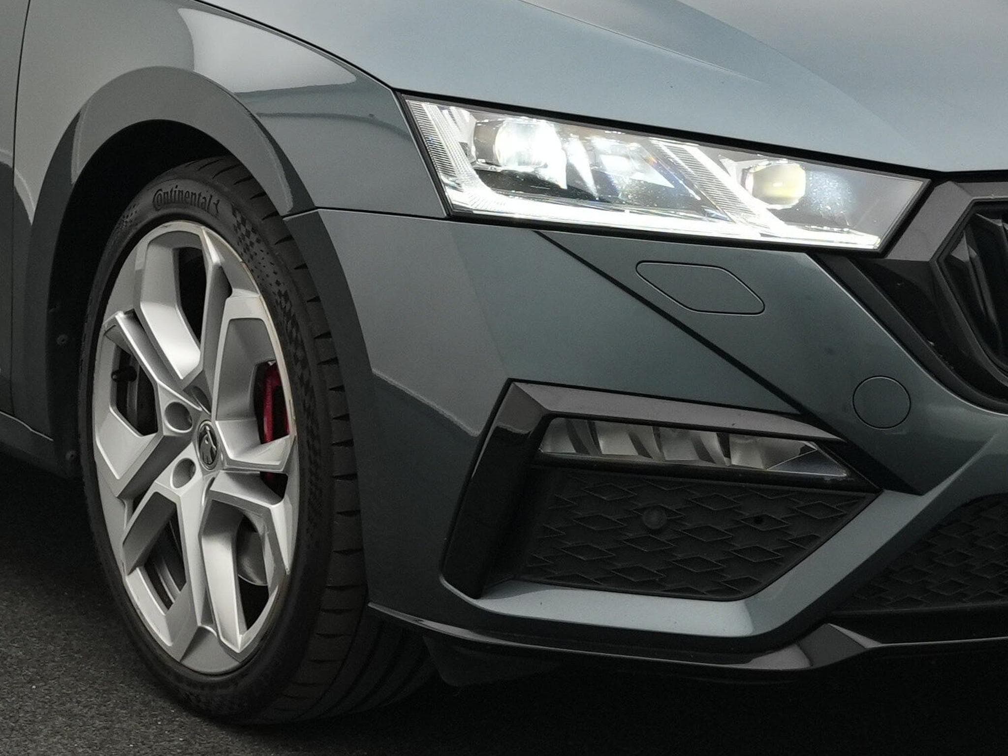 SKODA OCTAVIA Octavia Combi 2.0 TSI RS OPF (1970) - Photo 7