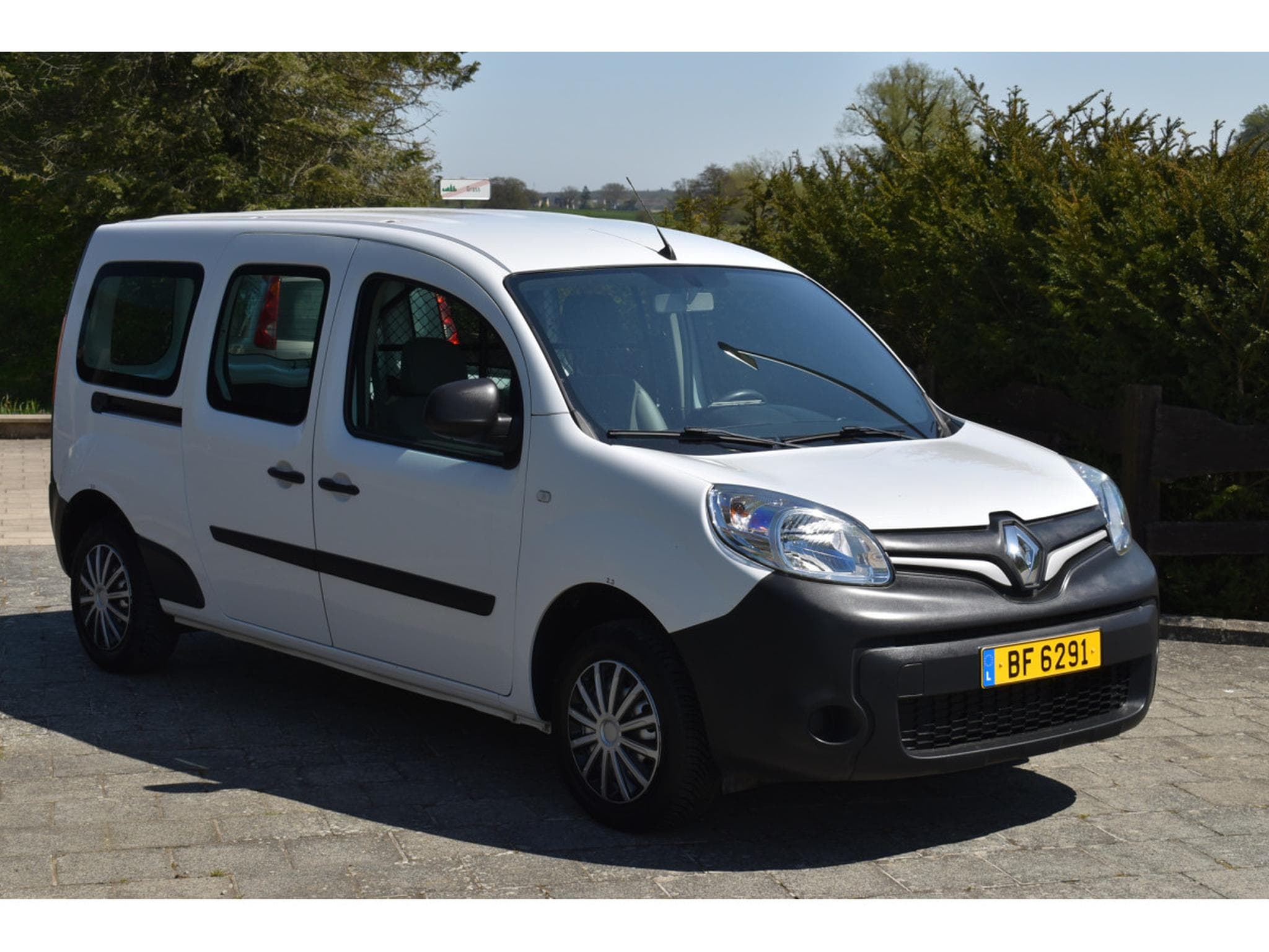 Renault Kangoo MAXI 1,5 DCi 95  8900km comme neuf (2022) - Photo 3