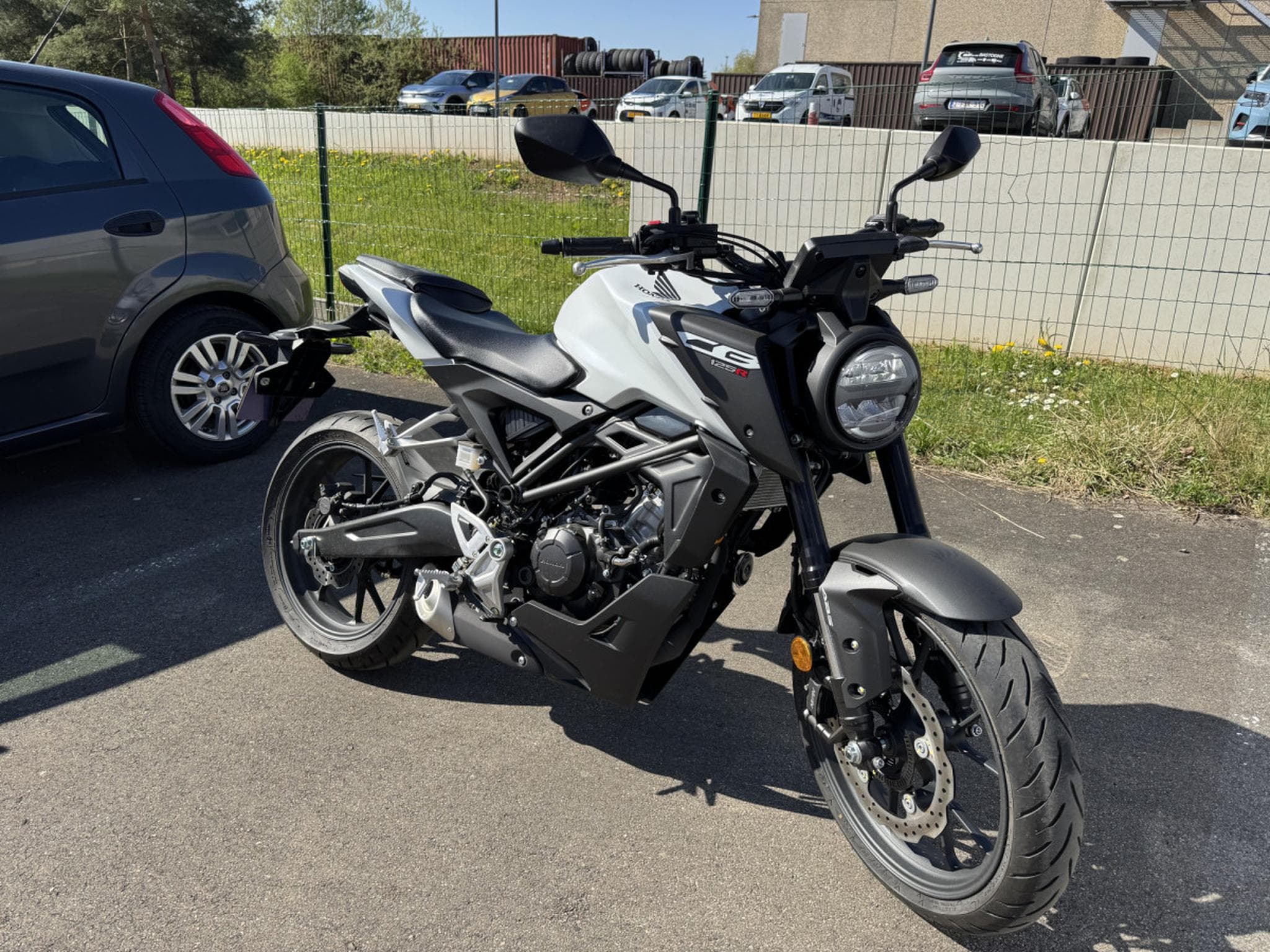 Honda CB 125 R (2025) - Photo 1