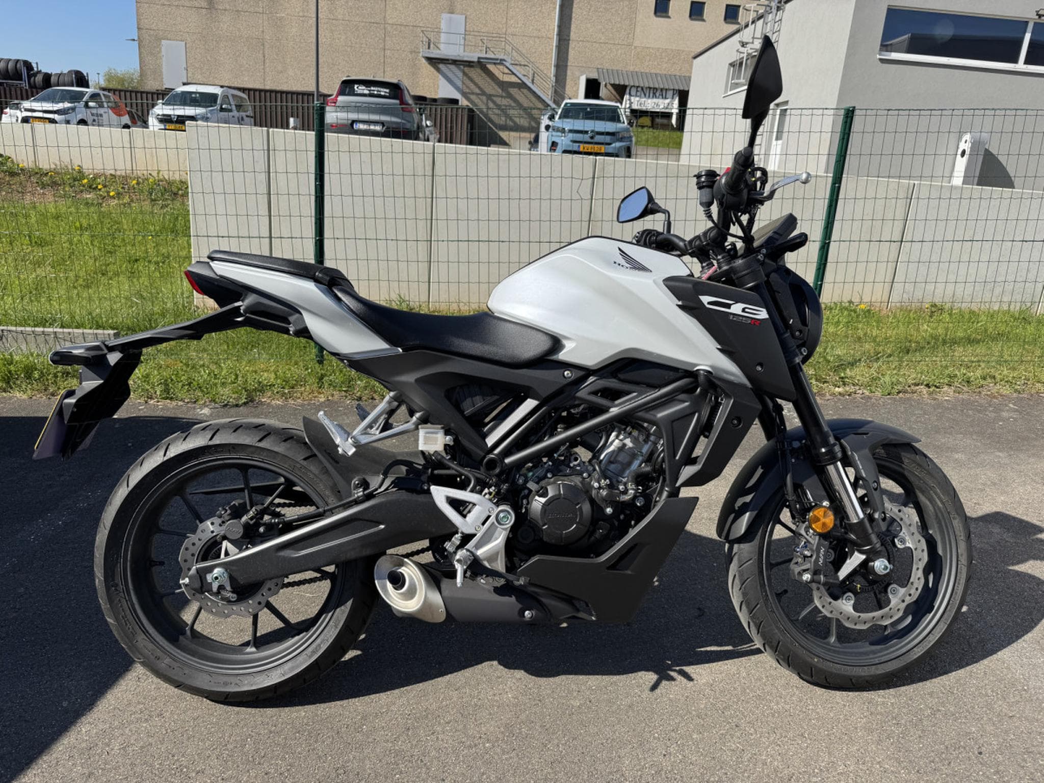 Honda CB 125 R (2025) - Photo 2