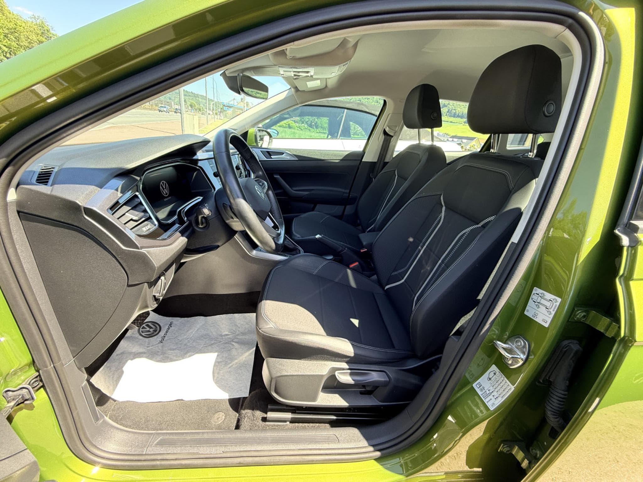 VW Taigo Style 1.0 TSI 110cv  DSG7 vitesses (2022) - Foto 3