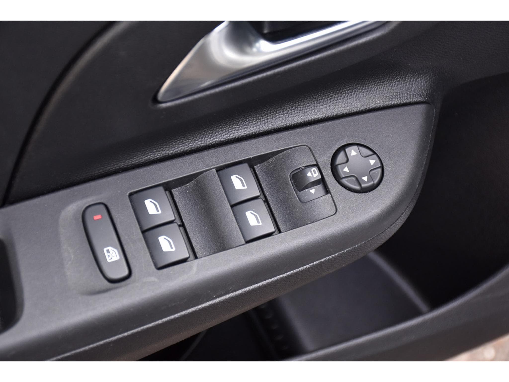 Opel Corsa 1.2 Turbo Edition AT8 REGUL LANE SIDE CAM 1° MAIN (2025) - Photo 18