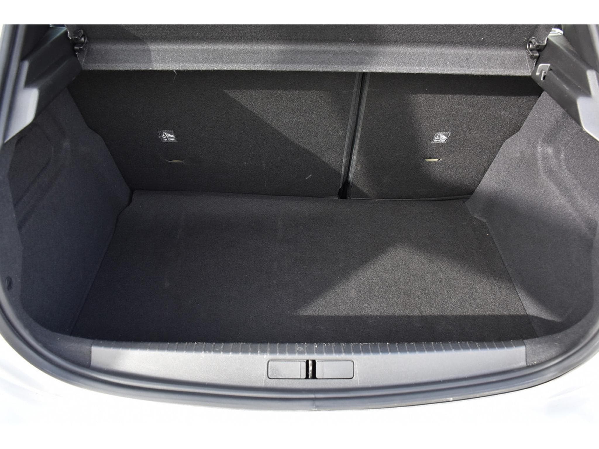 Opel Corsa 1.2 Turbo Edition AT8 REGUL LANE SIDE CAM 1° MAIN (2025) - Photo 19