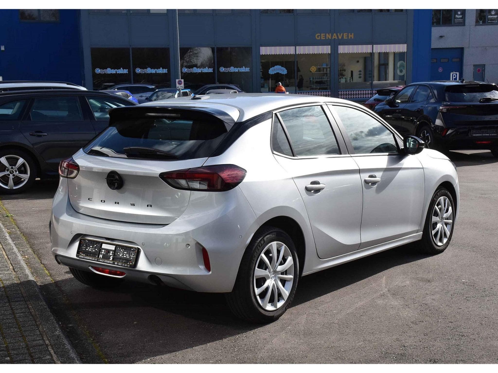 Opel Corsa 1.2 Turbo Edition AT8 REGUL LANE SIDE CAM 1° MAIN (2025) - Photo 4