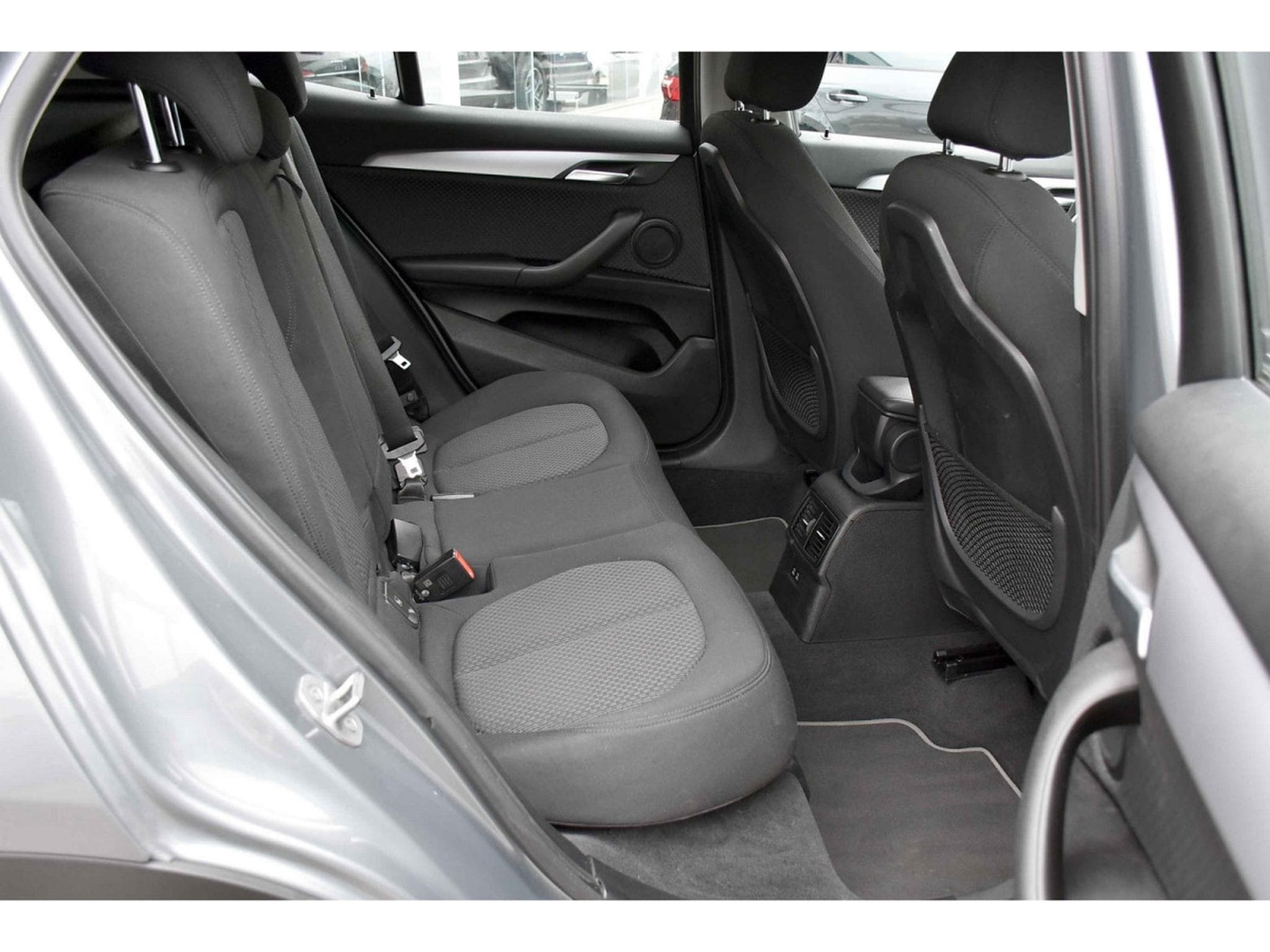 BMW X2 1.5 dA sDrive16 REGUL GPS PARK LED 1° MAIN (2023) - Photo 8