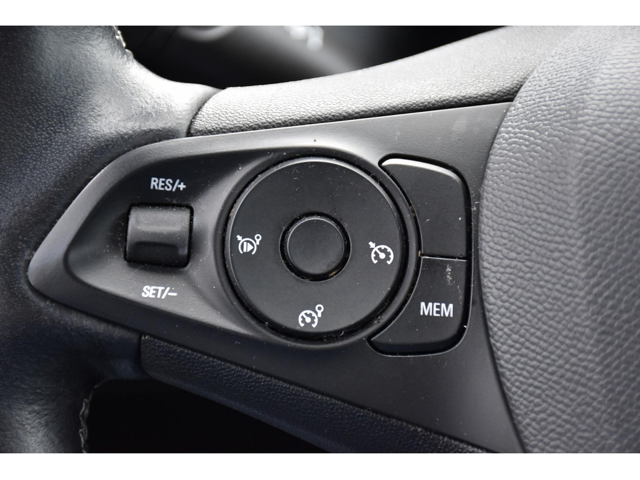 Opel Corsa 1.2 GS Line REGUL LANE CAM LED 1° MAIN (2021) - Photo 17