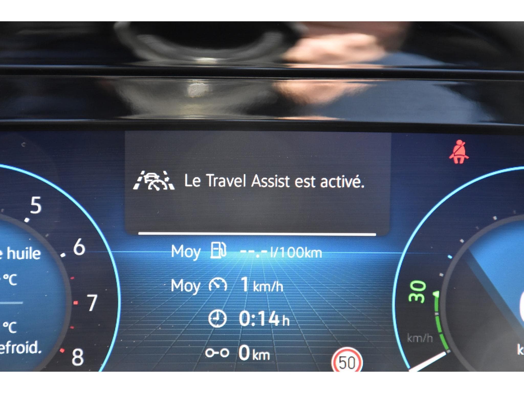 VW Golf 1.5 eTSI R-Line DSG ACC TRAVEL SIDE CAM PARK KEYLESS 1° MAIN (2021) - Photo 18